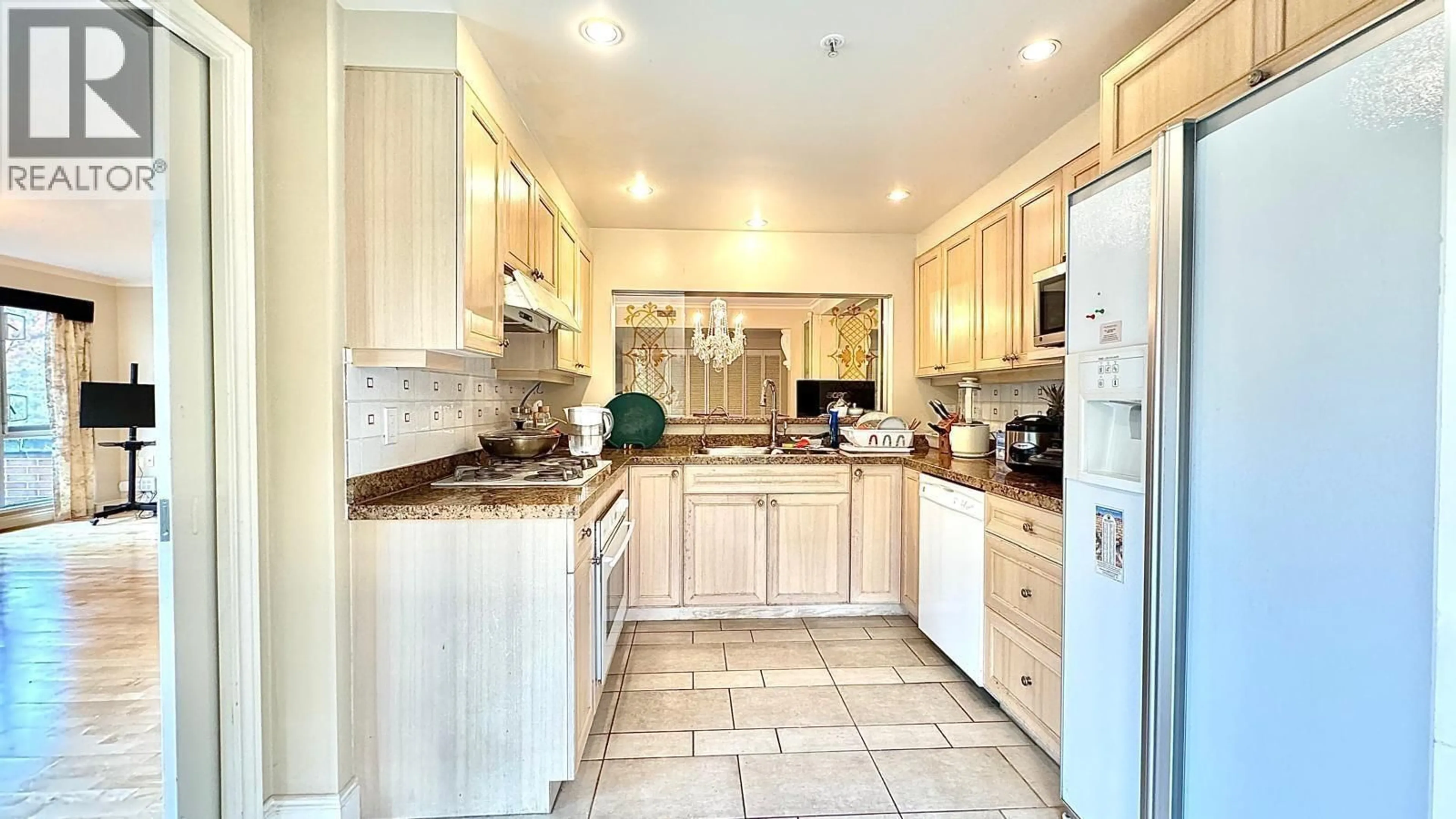 Unknown for 412 - 618 45TH AVENUE, Vancouver British Columbia V5Z4R7