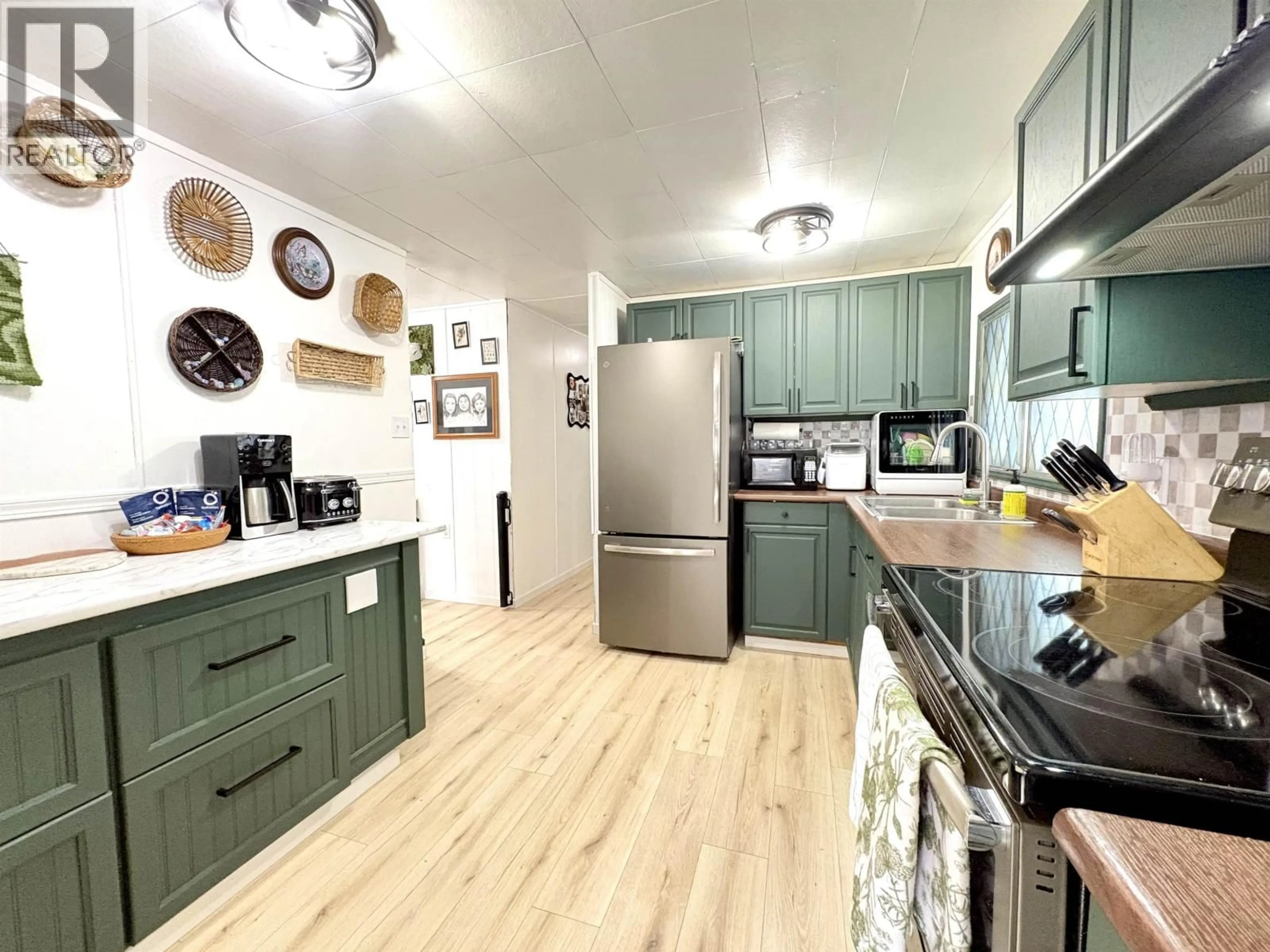 Open concept kitchen, unknown for 3984 GLENDALE DRIVE, Prince George British Columbia V2K2V5