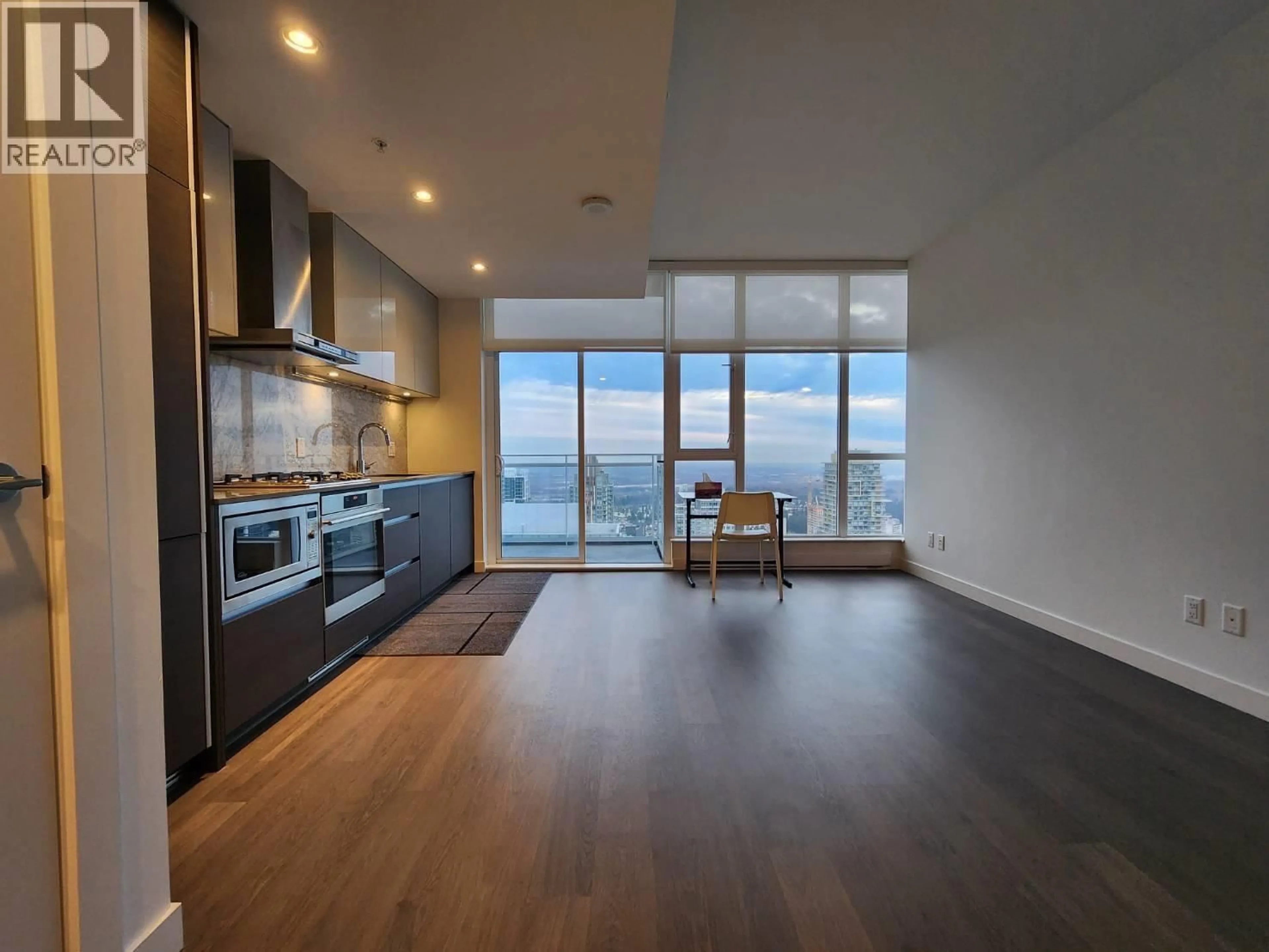 Unknown for 5203 - 4670 ASSEMBLY WAY, Burnaby British Columbia V5H0H3