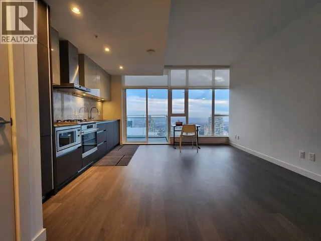 5203 - 4670 ASSEMBLY WAY, Burnaby