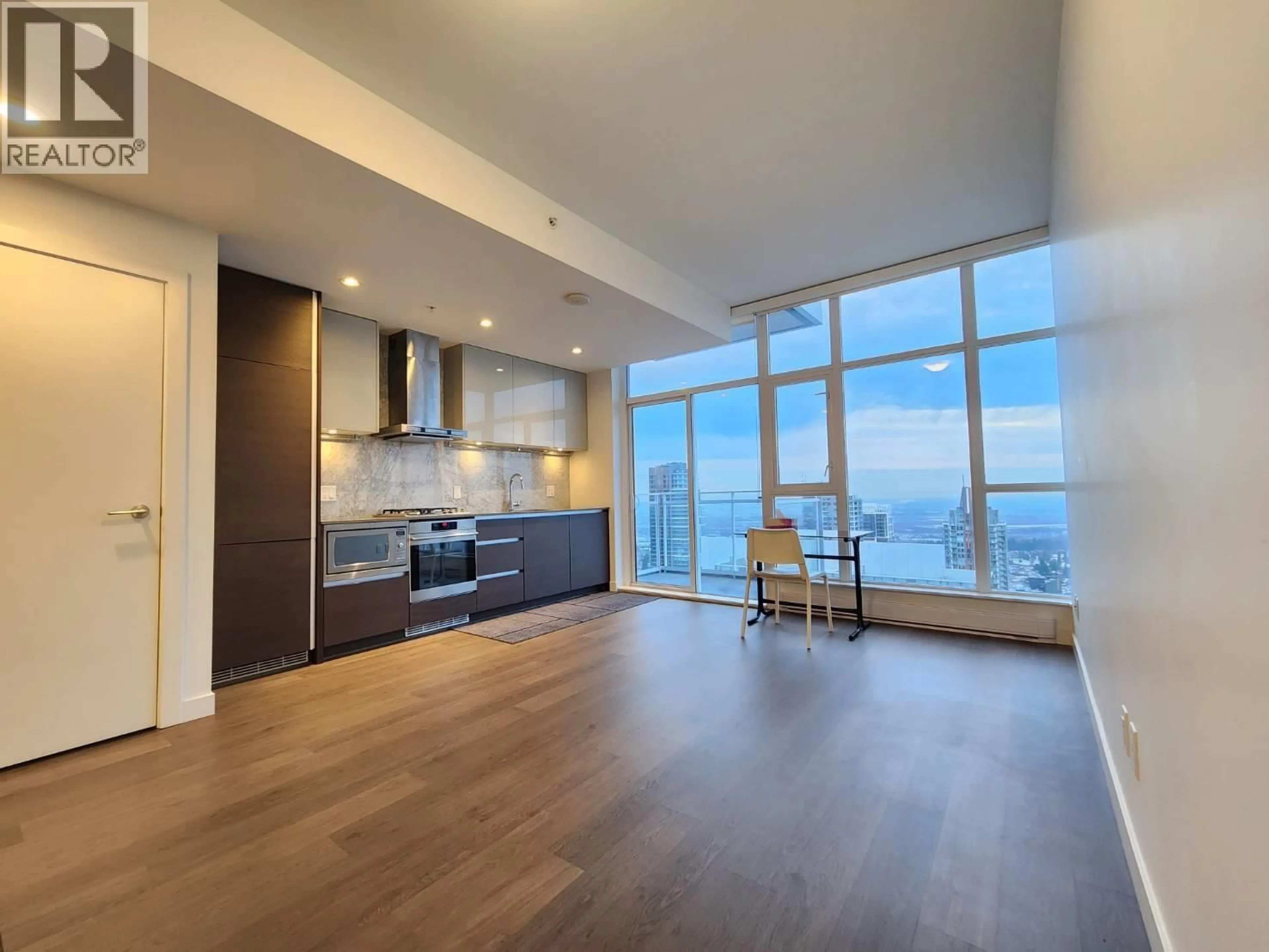 Open concept kitchen, unknown for 5203 - 4670 ASSEMBLY WAY, Burnaby British Columbia V5H0H3