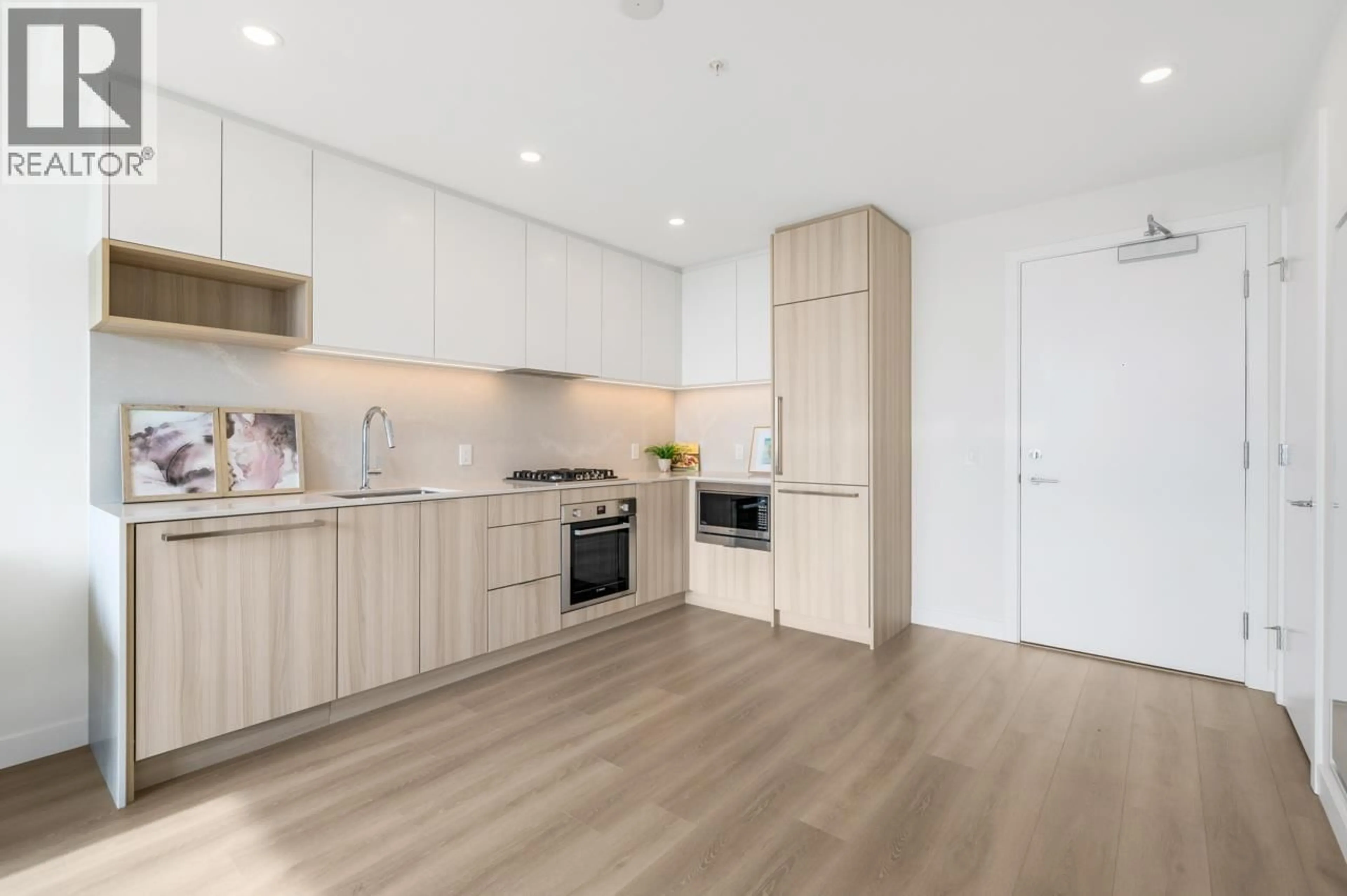 Unknown for 2207 - 6087 WILSON AVENUE, Burnaby British Columbia V5H0M1