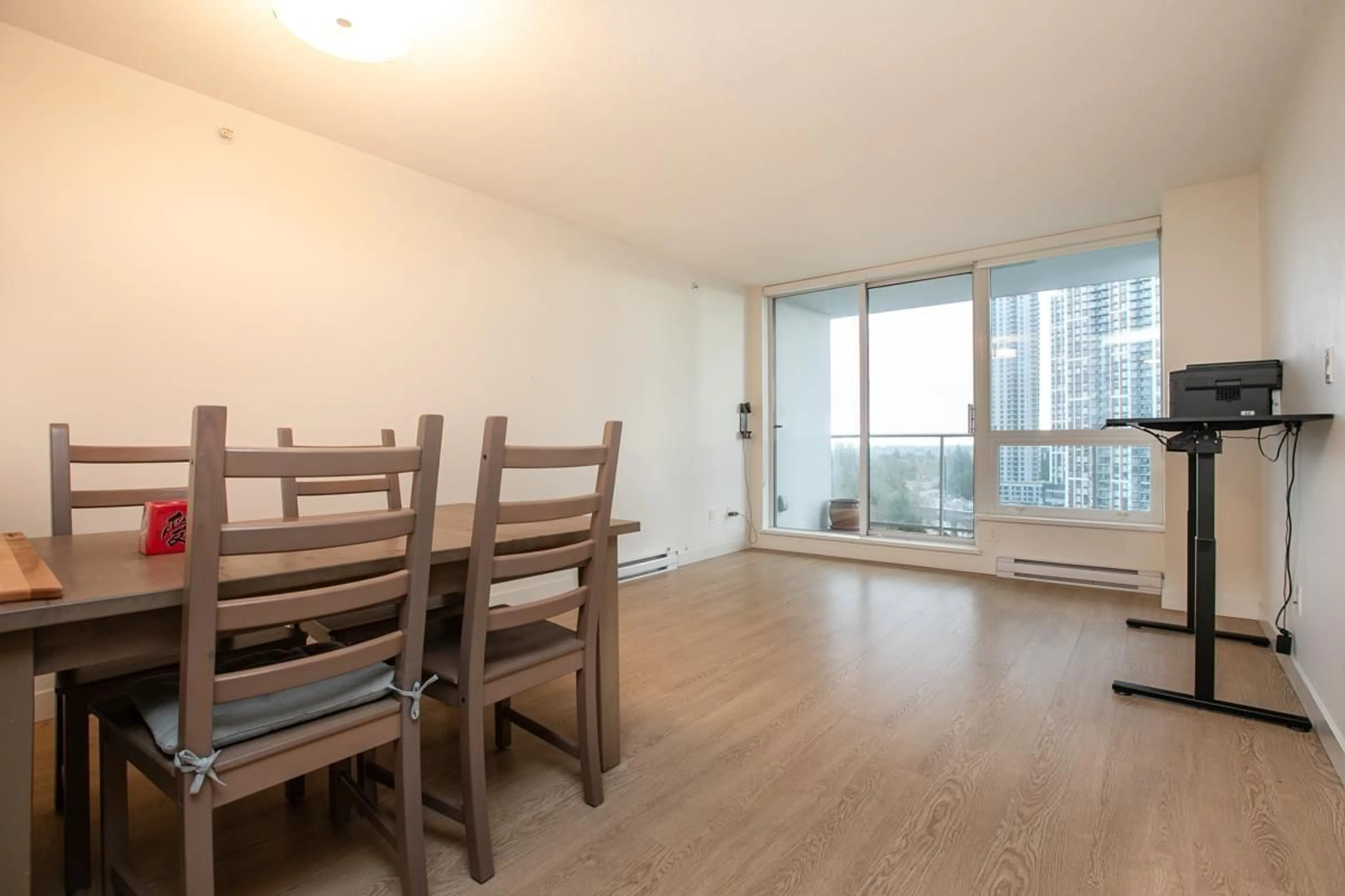 Dining room, wood/laminate floor for 1805 - 13696 100 AVENUE, Surrey British Columbia V3T0L5