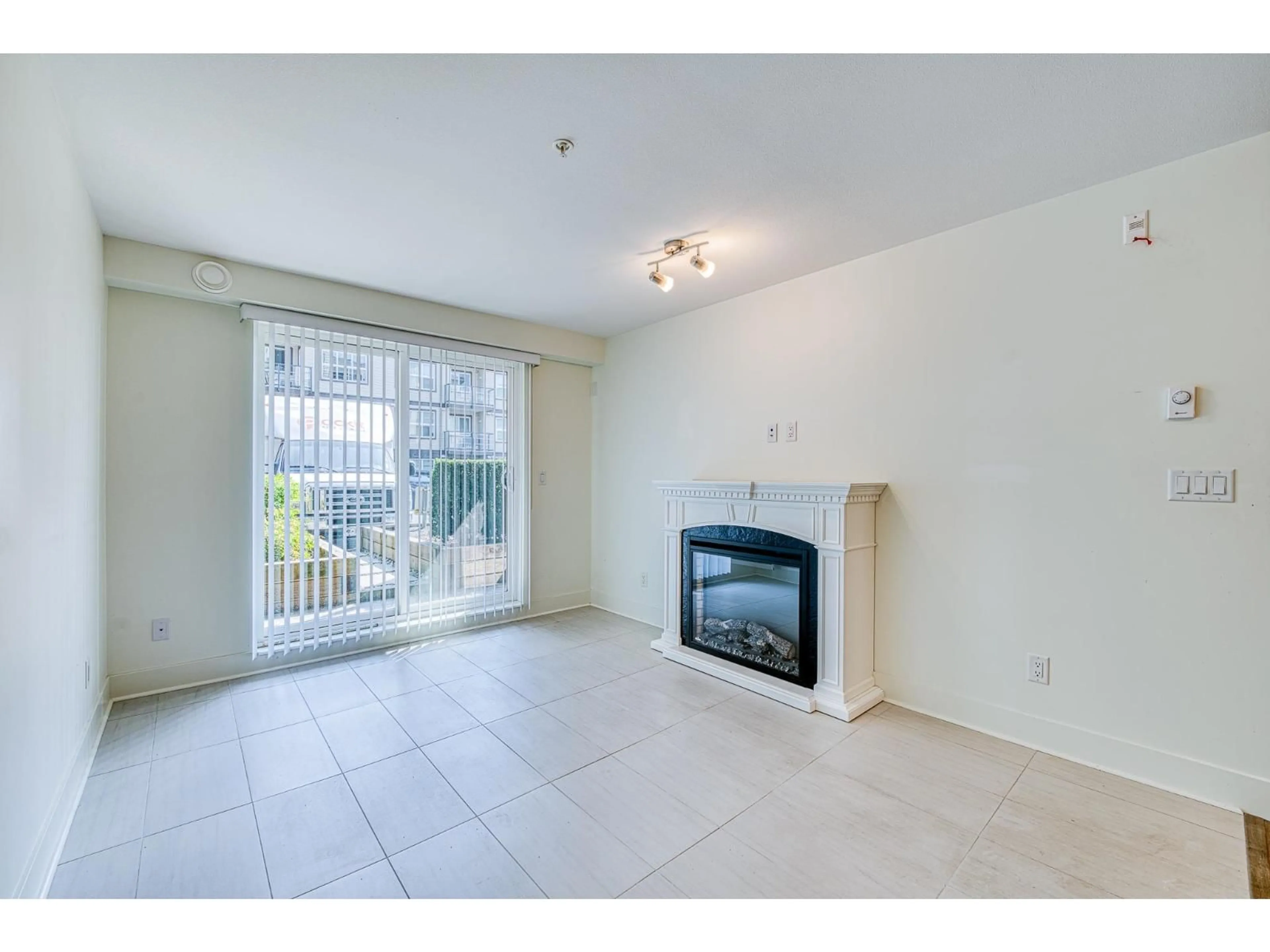 A pic of a room for 121 - 30515 CARDINAL AVENUE, Abbotsford British Columbia V2T0A8