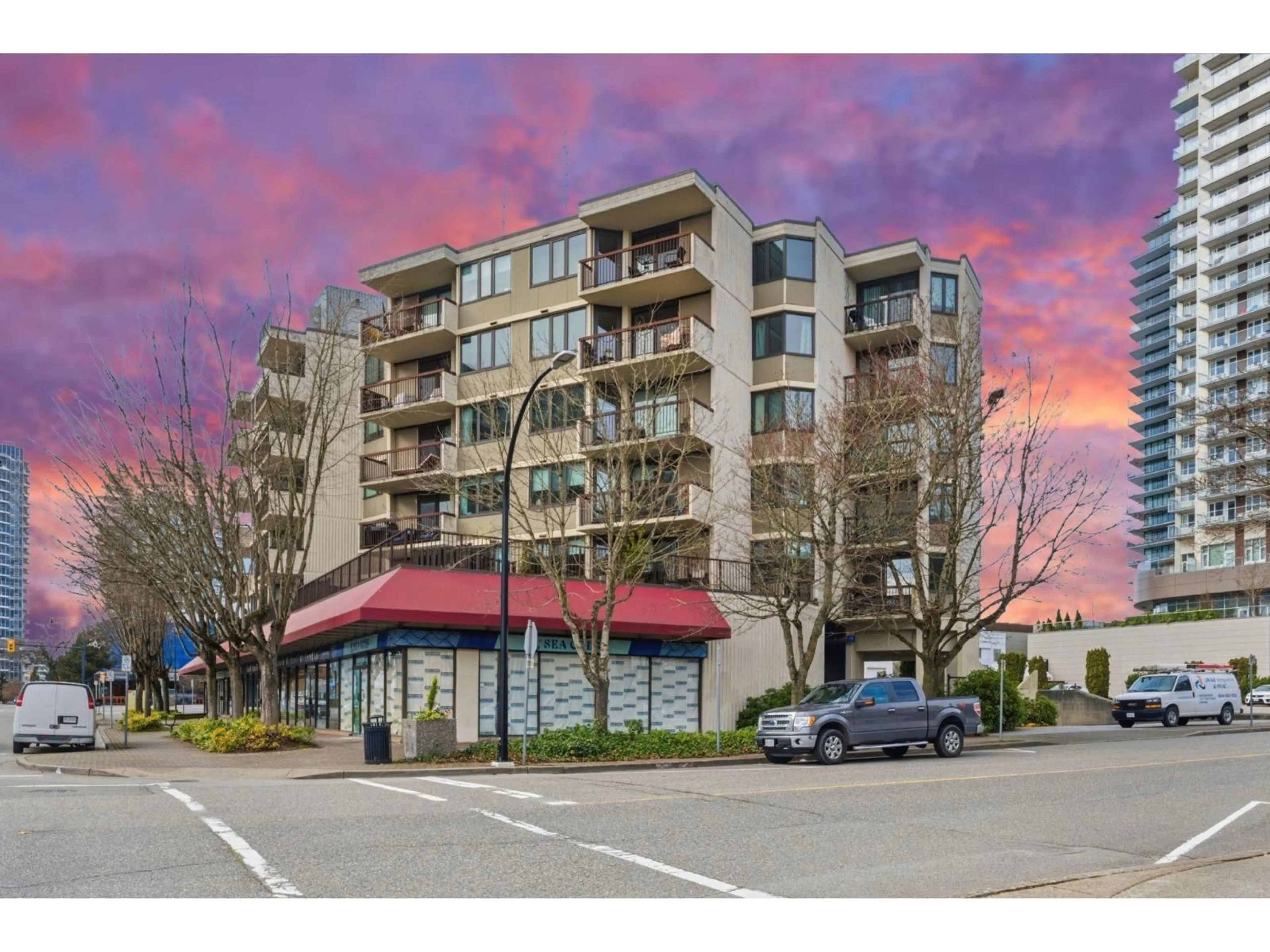 Unknown for 305 - 1521 GEORGE STREET, White Rock British Columbia V4B4A4