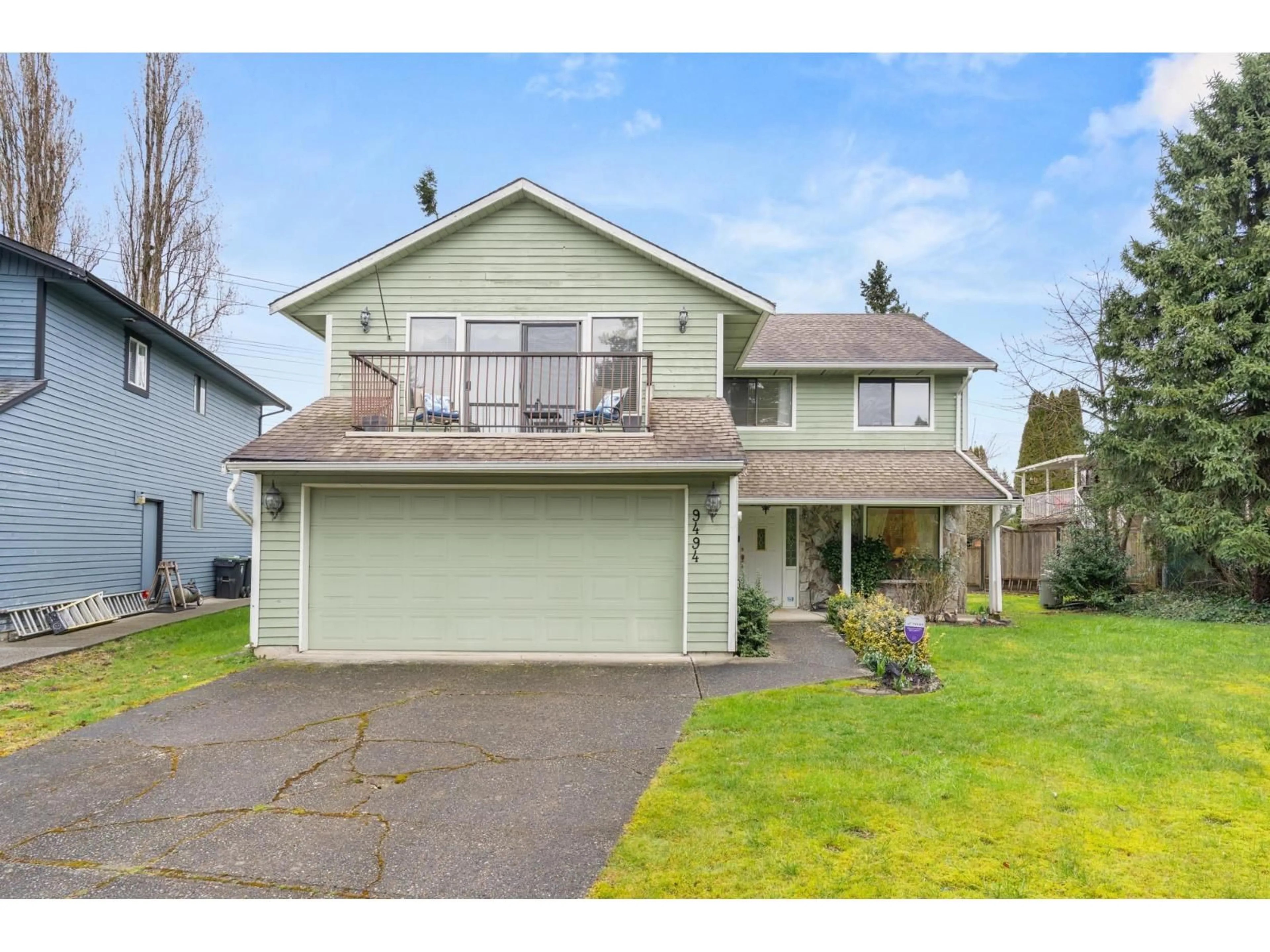 Home with vinyl exterior material, street for 9494 204B STREET, Langley British Columbia V1M1Y9