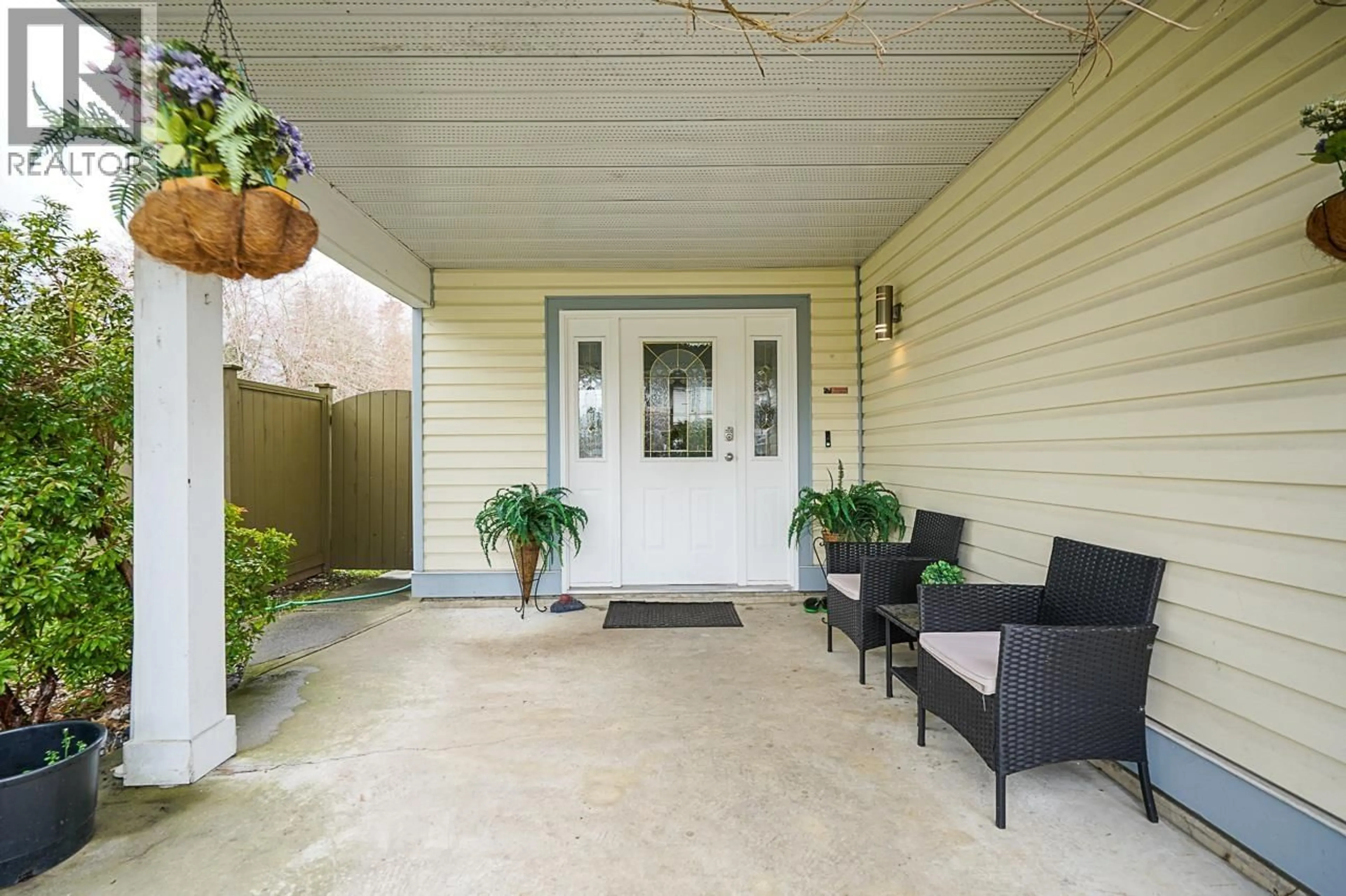 Patio, street for 11698 206A STREET, Maple Ridge British Columbia V2X0X8