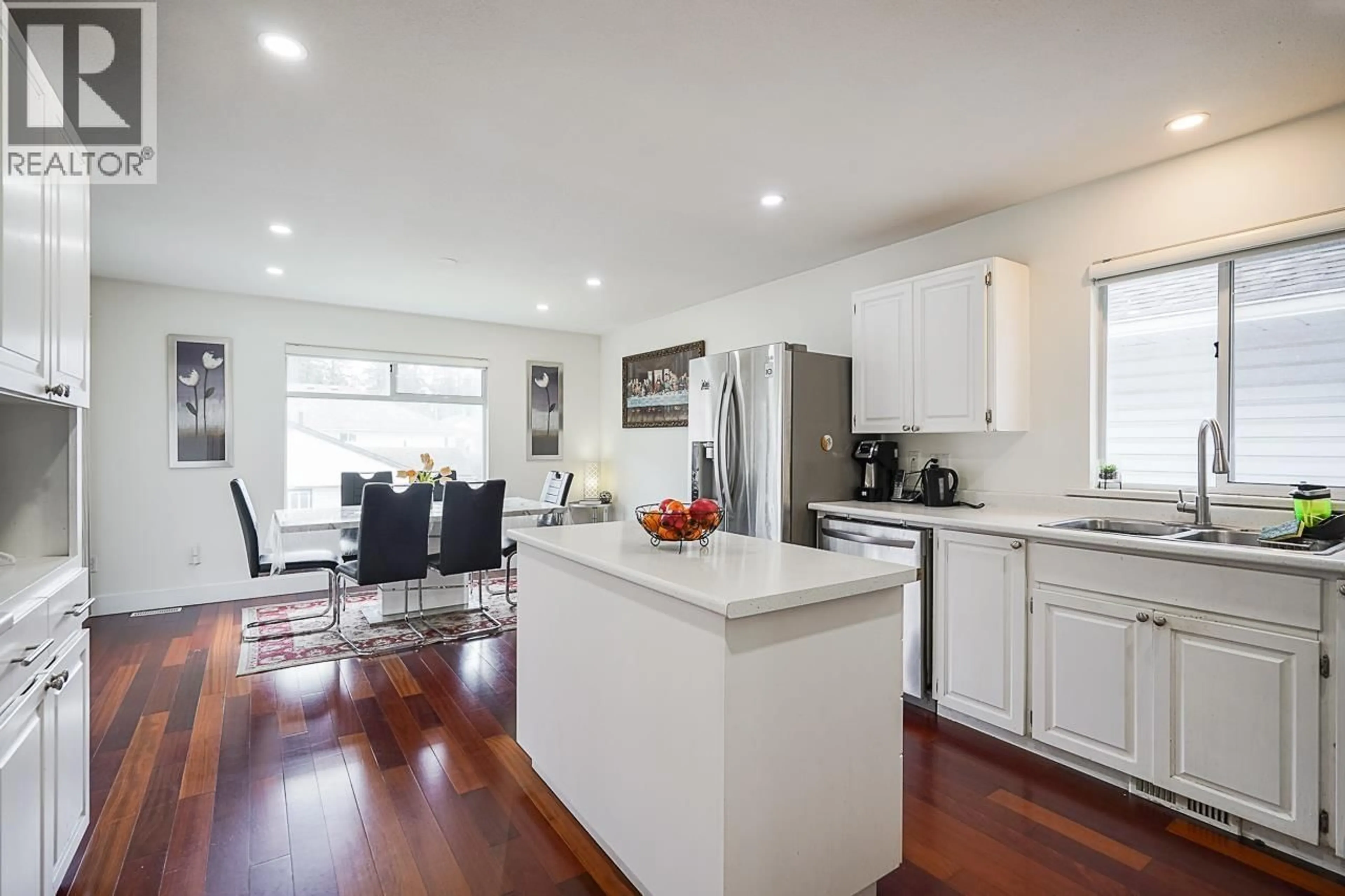 Open concept kitchen, wood/laminate floor for 11698 206A STREET, Maple Ridge British Columbia V2X0X8