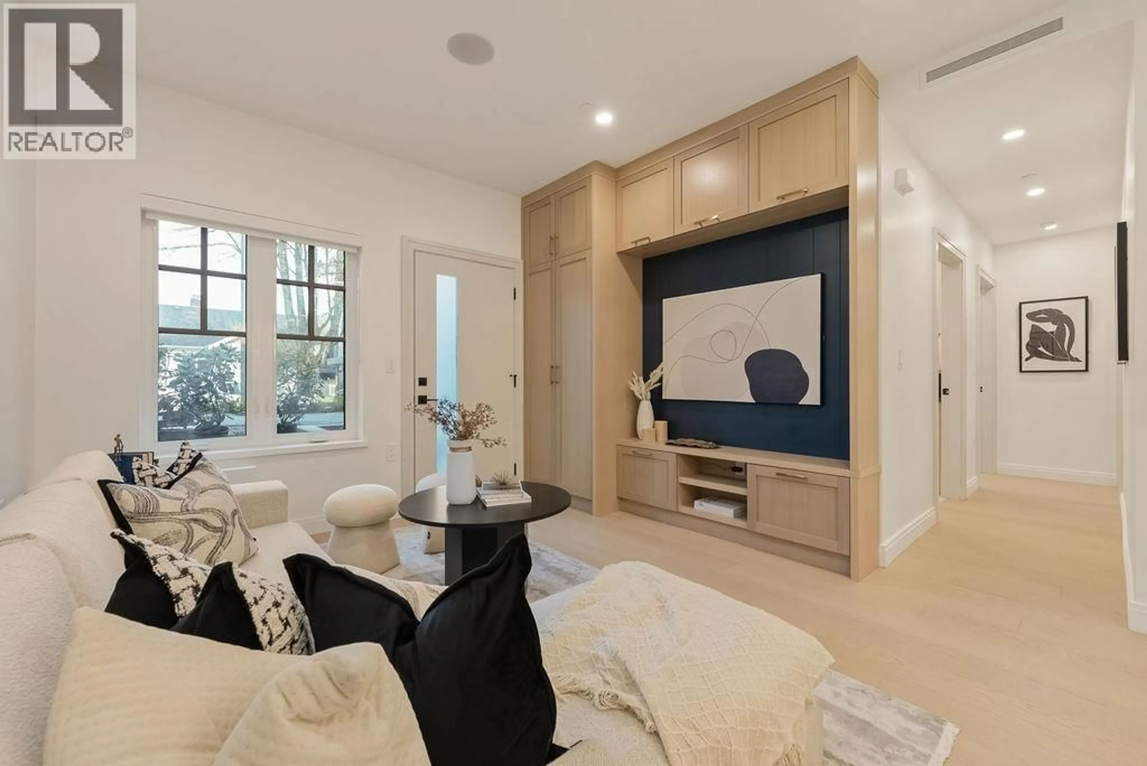 Home theater for 2540 GRANT STREET, Vancouver British Columbia V5K3G7