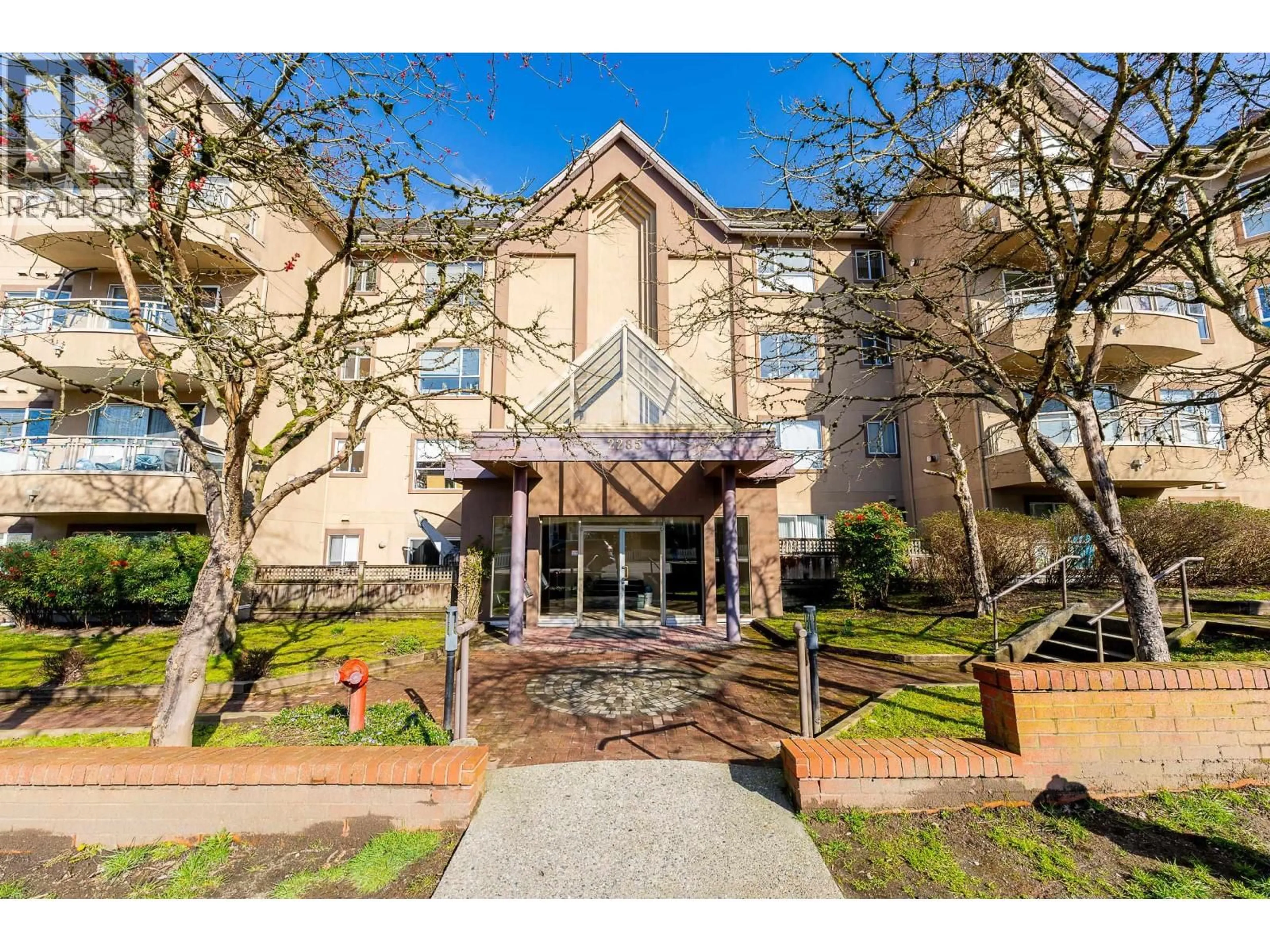 Indoor foyer for 406 - 2285 PITT RIVER ROAD, Port Coquitlam British Columbia V3C1R7