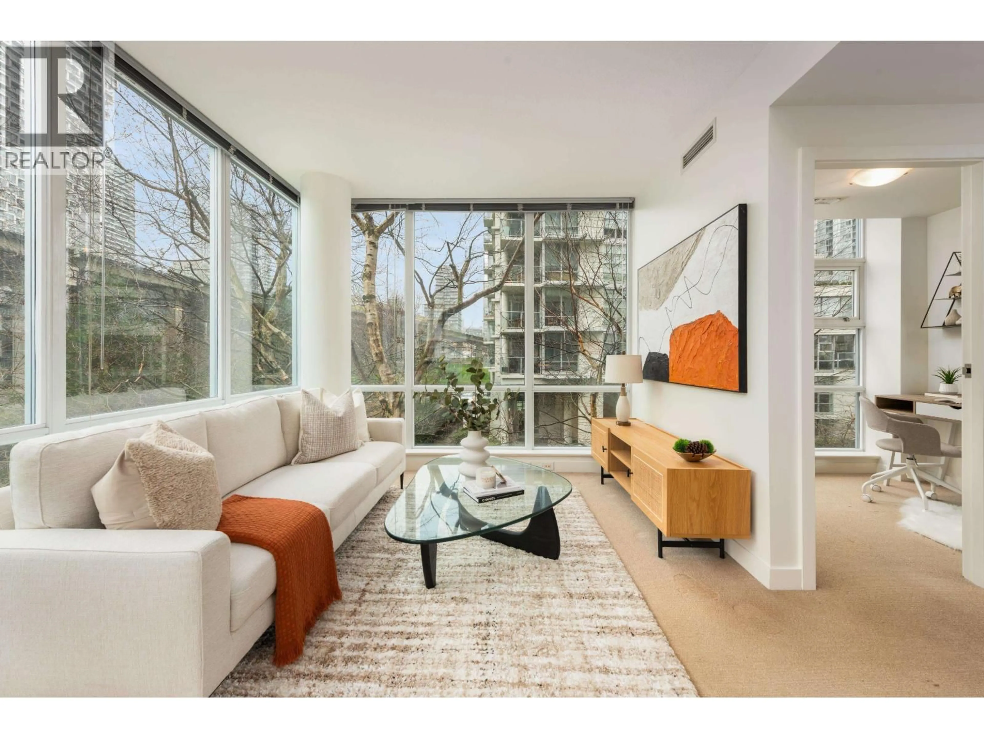 Living room with furniture, unknown for 605 - 633 KINGHORNE MEWS, Vancouver British Columbia V6Z3H3