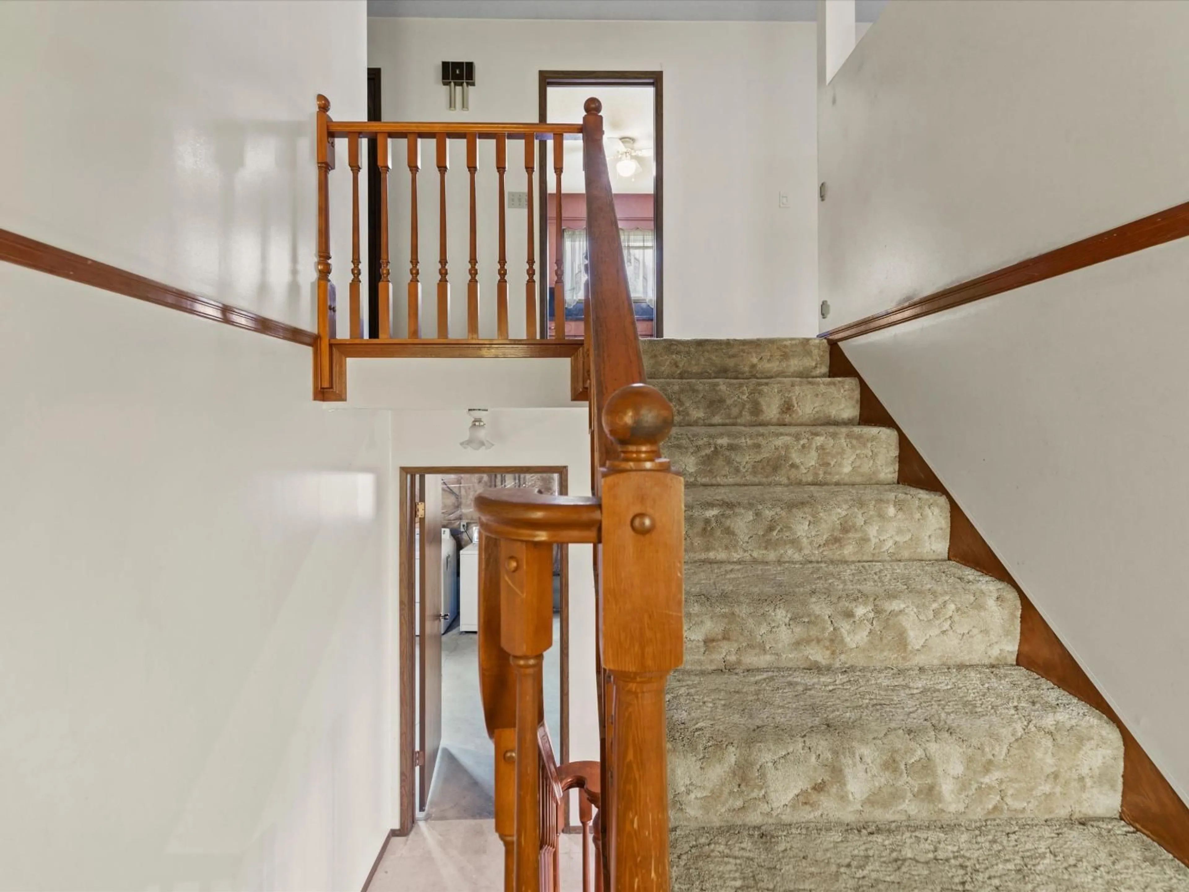 Stairs for 45240 TRUTCH AVENUE, Chilliwack British Columbia V2P6V6