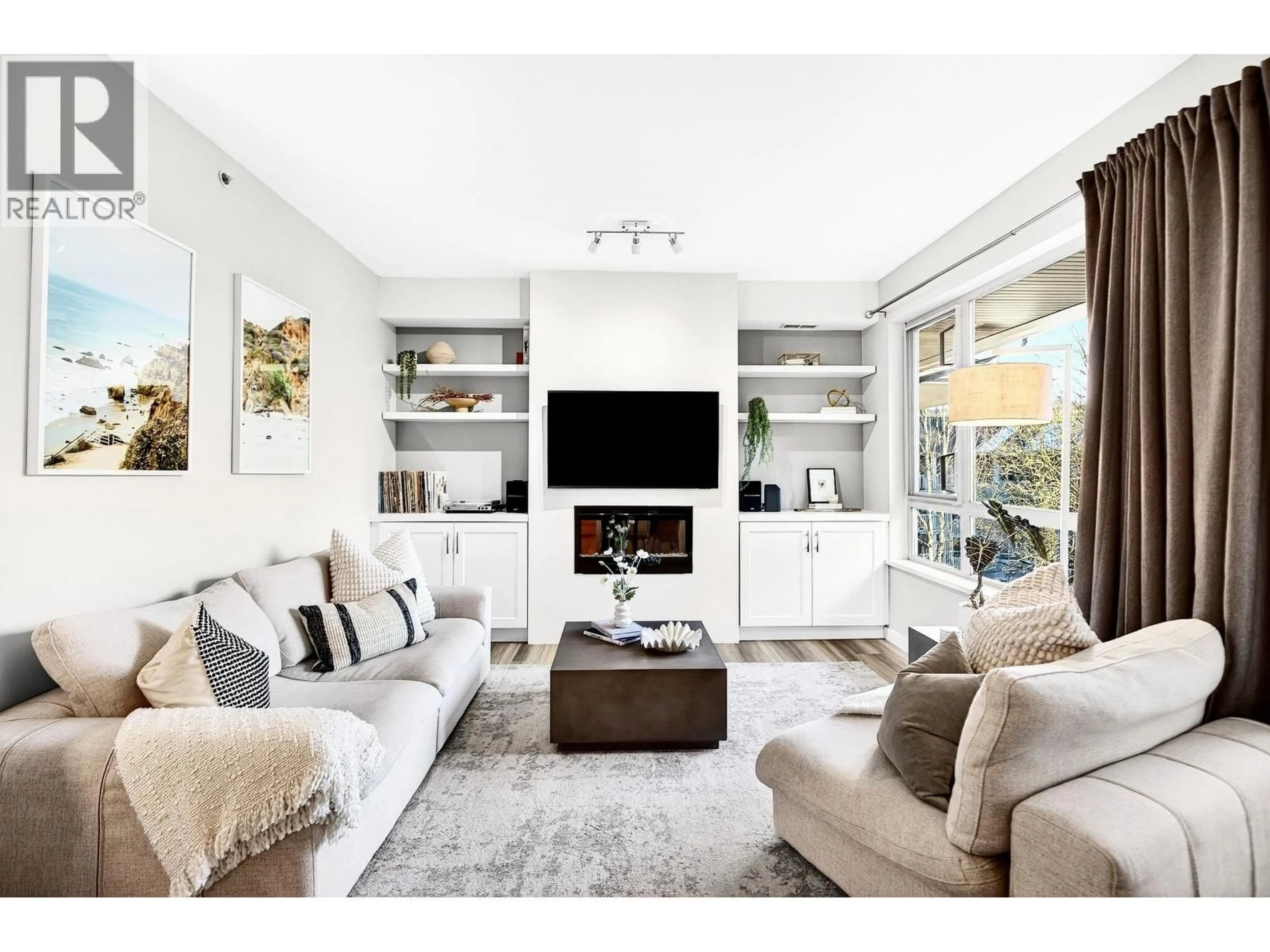 Living room with furniture, unknown for 429 - 801 KLAHANIE DRIVE, Port Moody British Columbia V3H5K4