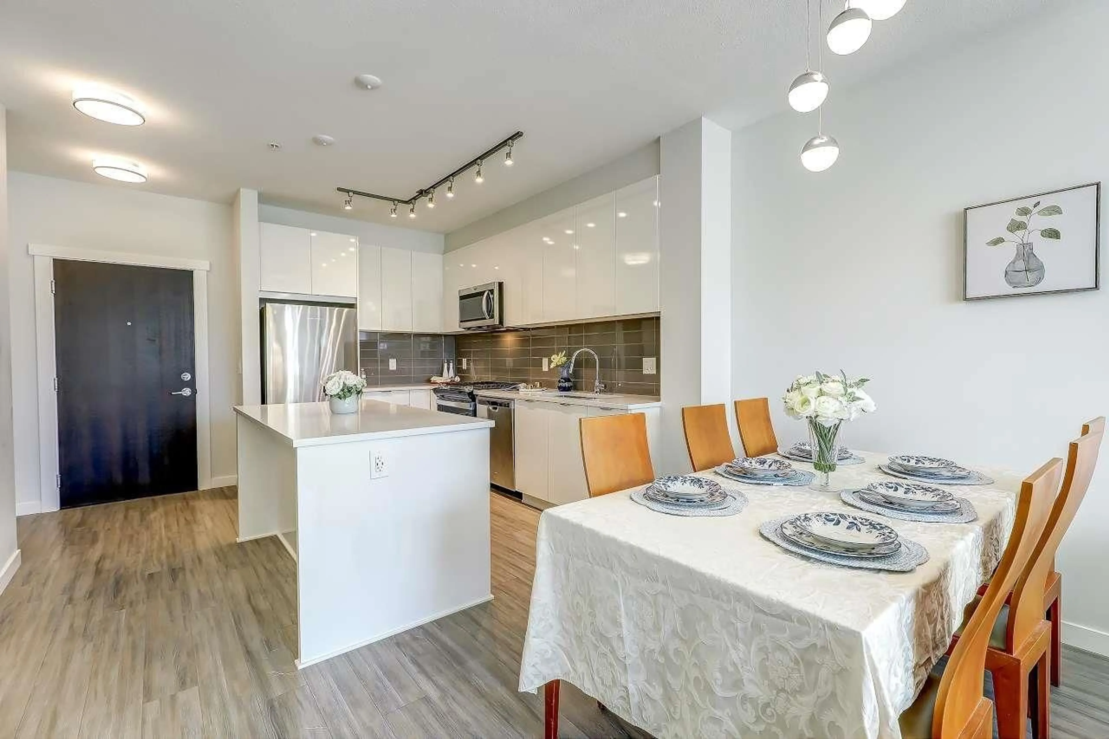 Open concept kitchen, unknown for B220 - 8150 207 STREET, Langley British Columbia V2Y4J3