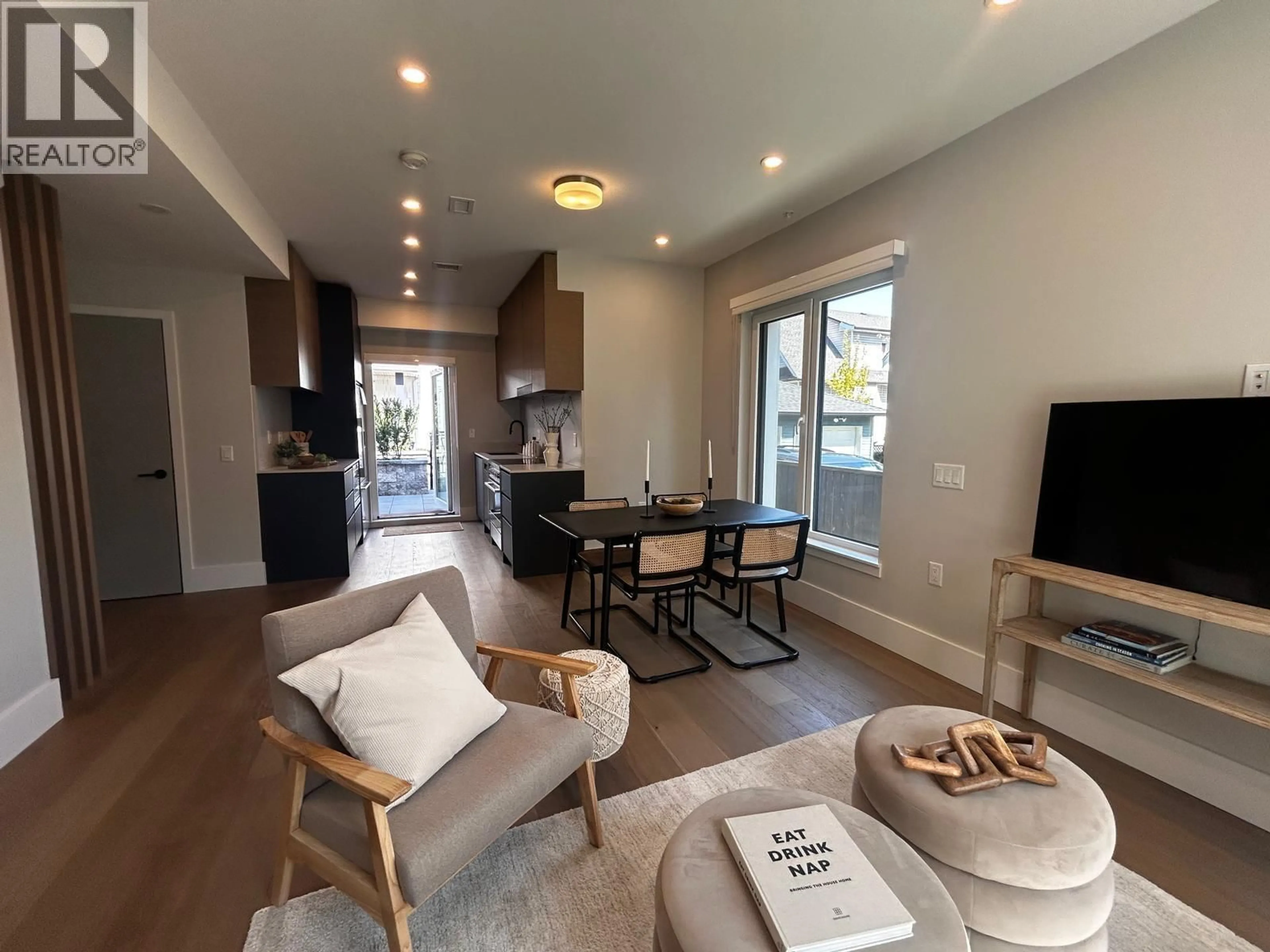 Living room with furniture, wood/laminate floor for 1341 21ST AVENUE, Vancouver British Columbia V5V1T1