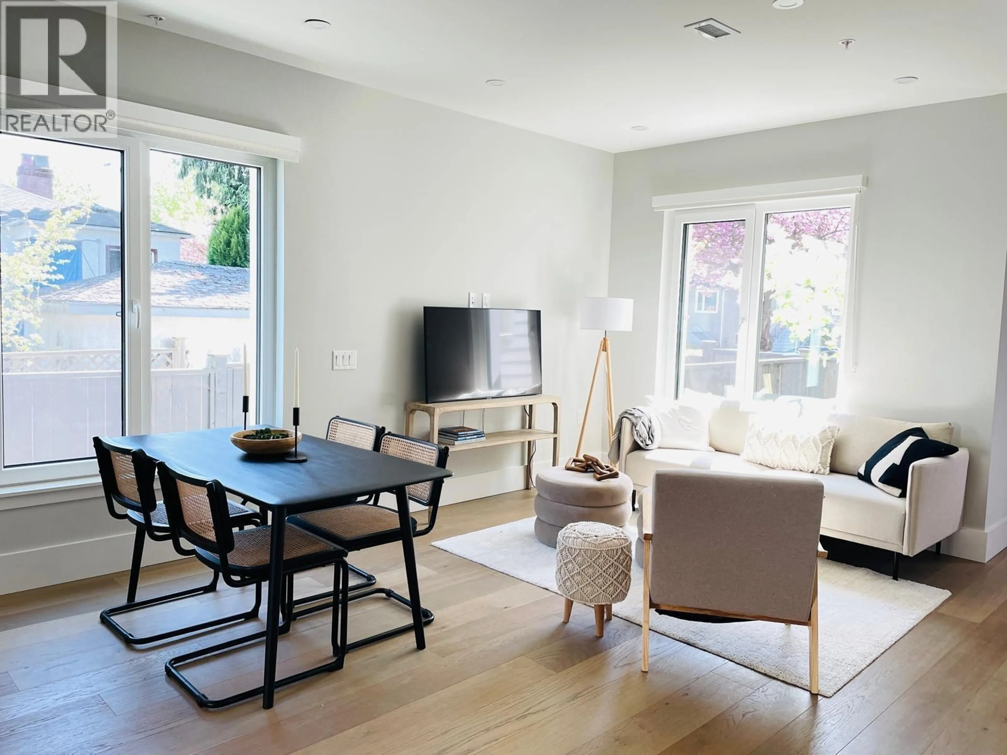 Living room with furniture, wood/laminate floor for 1341 21ST AVENUE, Vancouver British Columbia V5V1T1