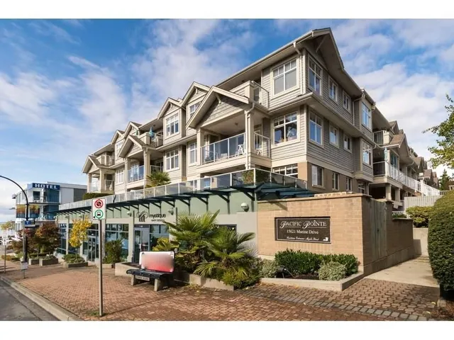 205 - 15621 MARINE DRIVE, White Rock