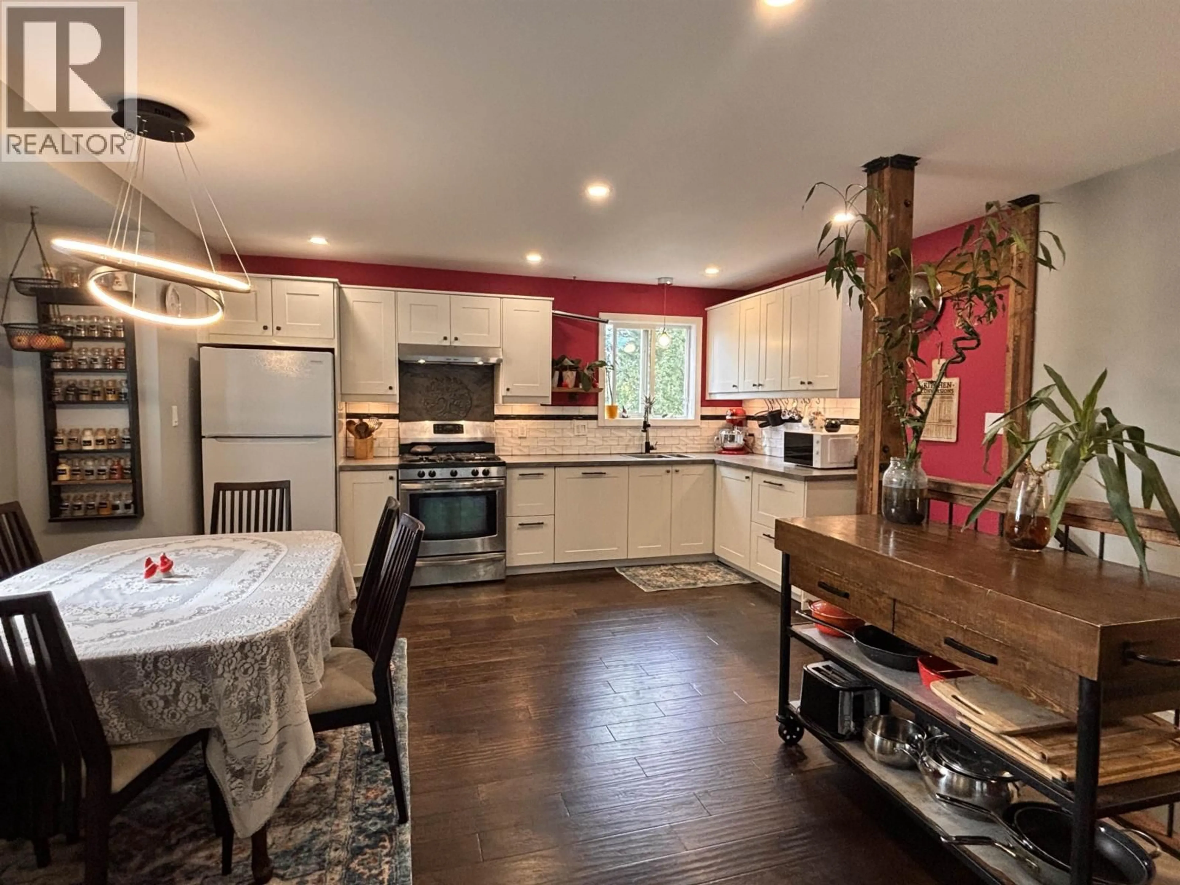 Open concept kitchen, unknown for 6201 FINN ROAD, 100 Mile House British Columbia V0K2E3