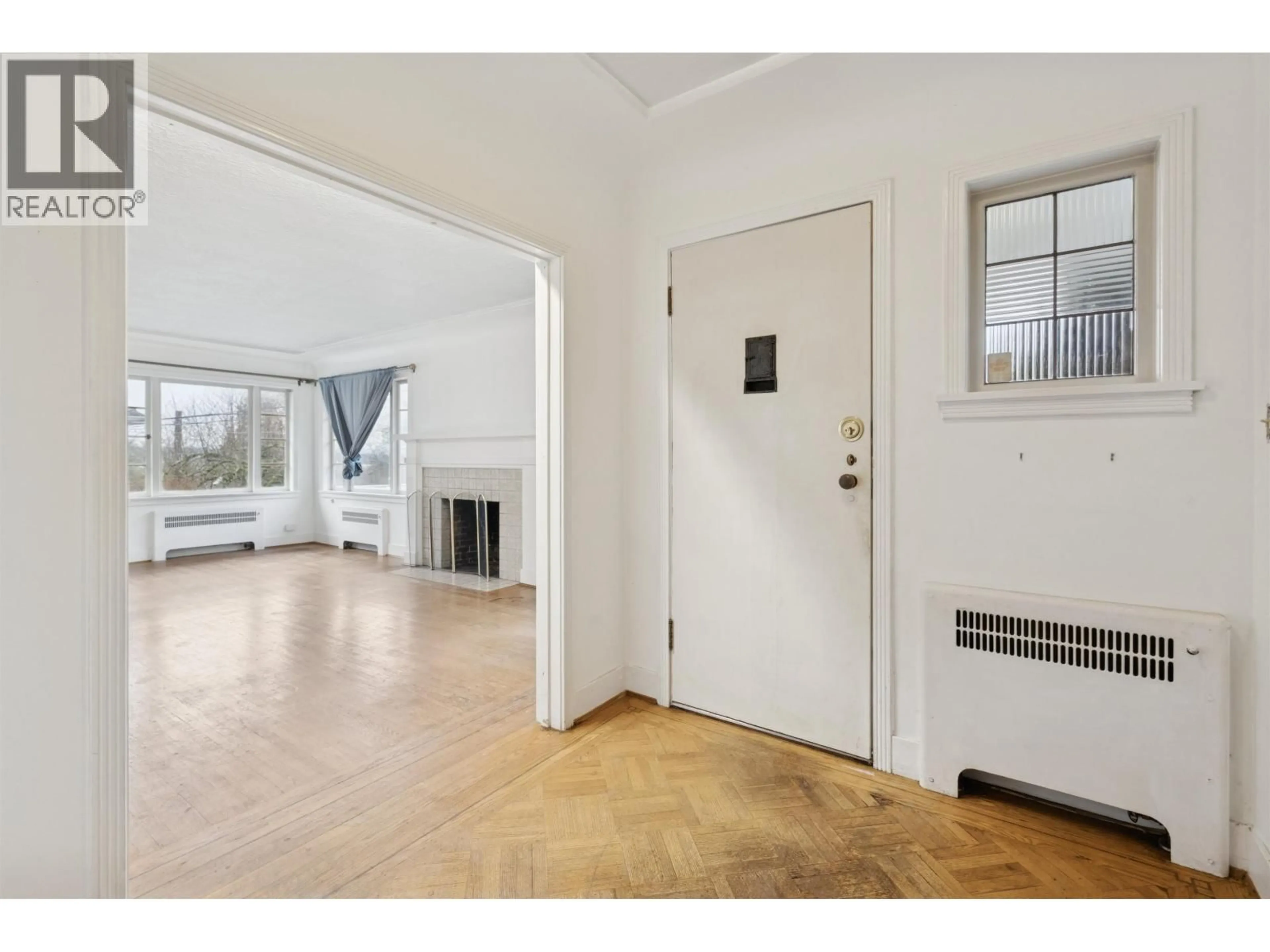 Indoor entryway for 1830 33RD AVENUE, Vancouver British Columbia V6M1B2