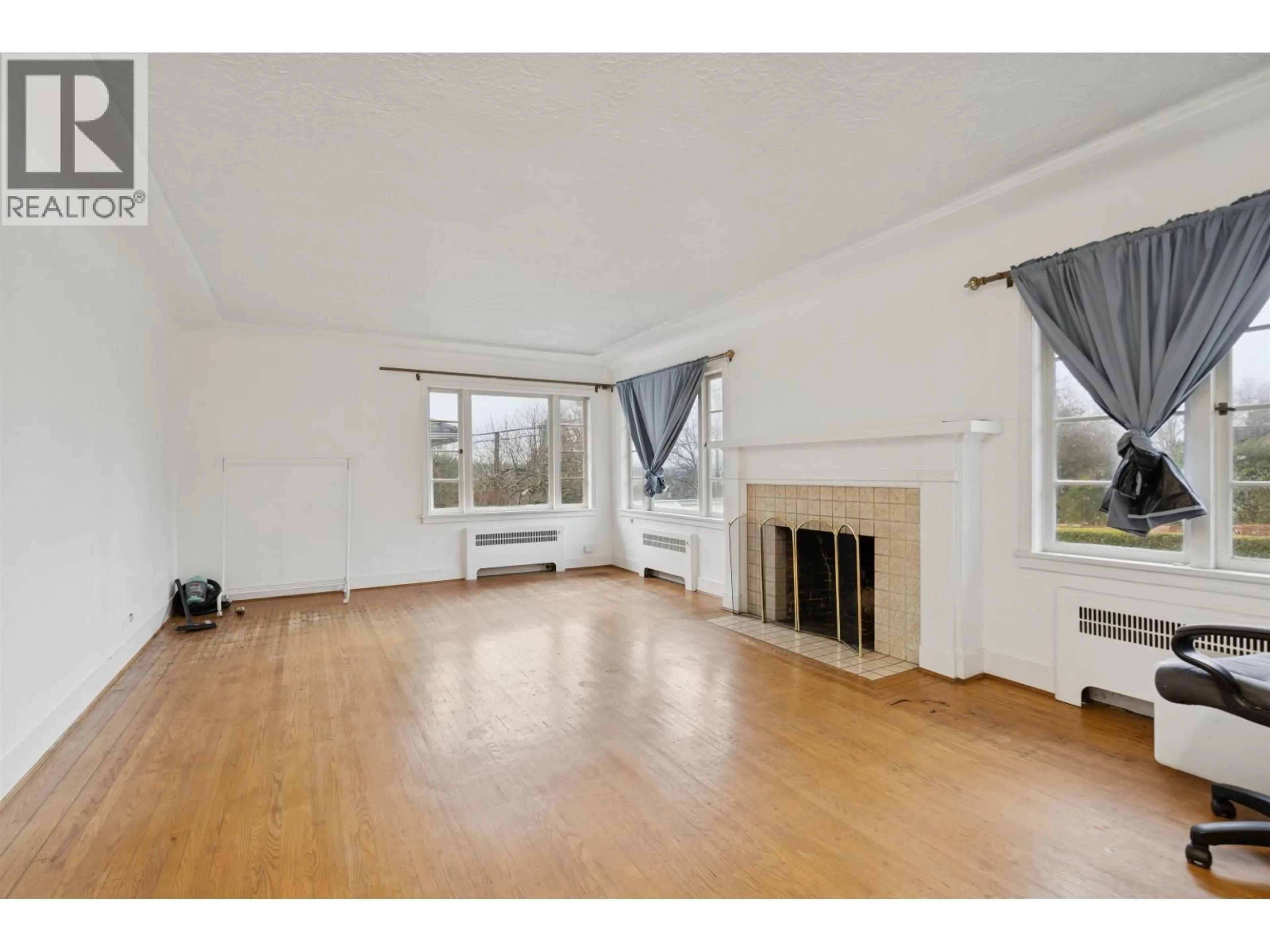 A pic of a room for 1830 33RD AVENUE, Vancouver British Columbia V6M1B2