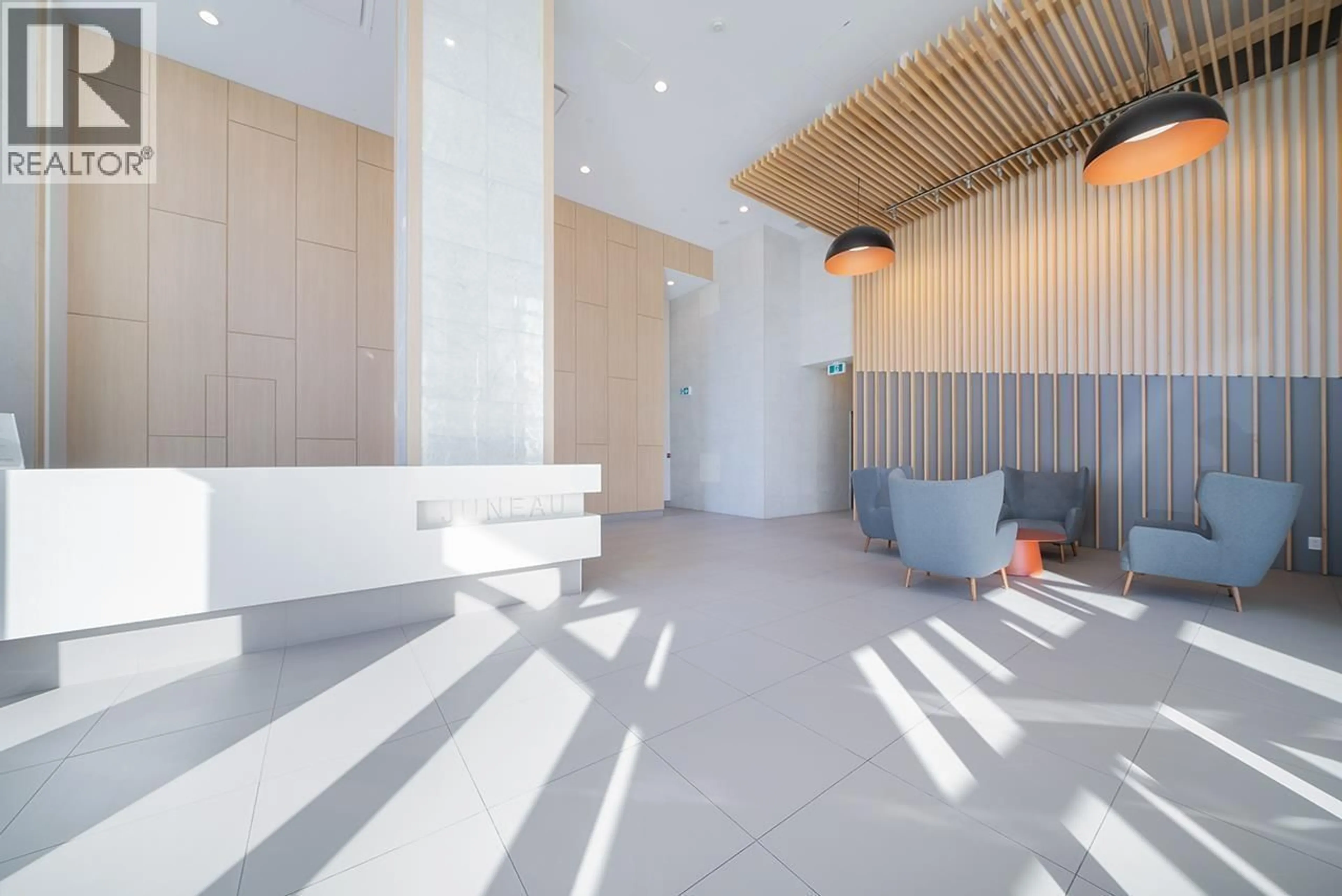 Indoor foyer for 2107 - 4465 JUNEAU STREET, Burnaby British Columbia V5C0L8