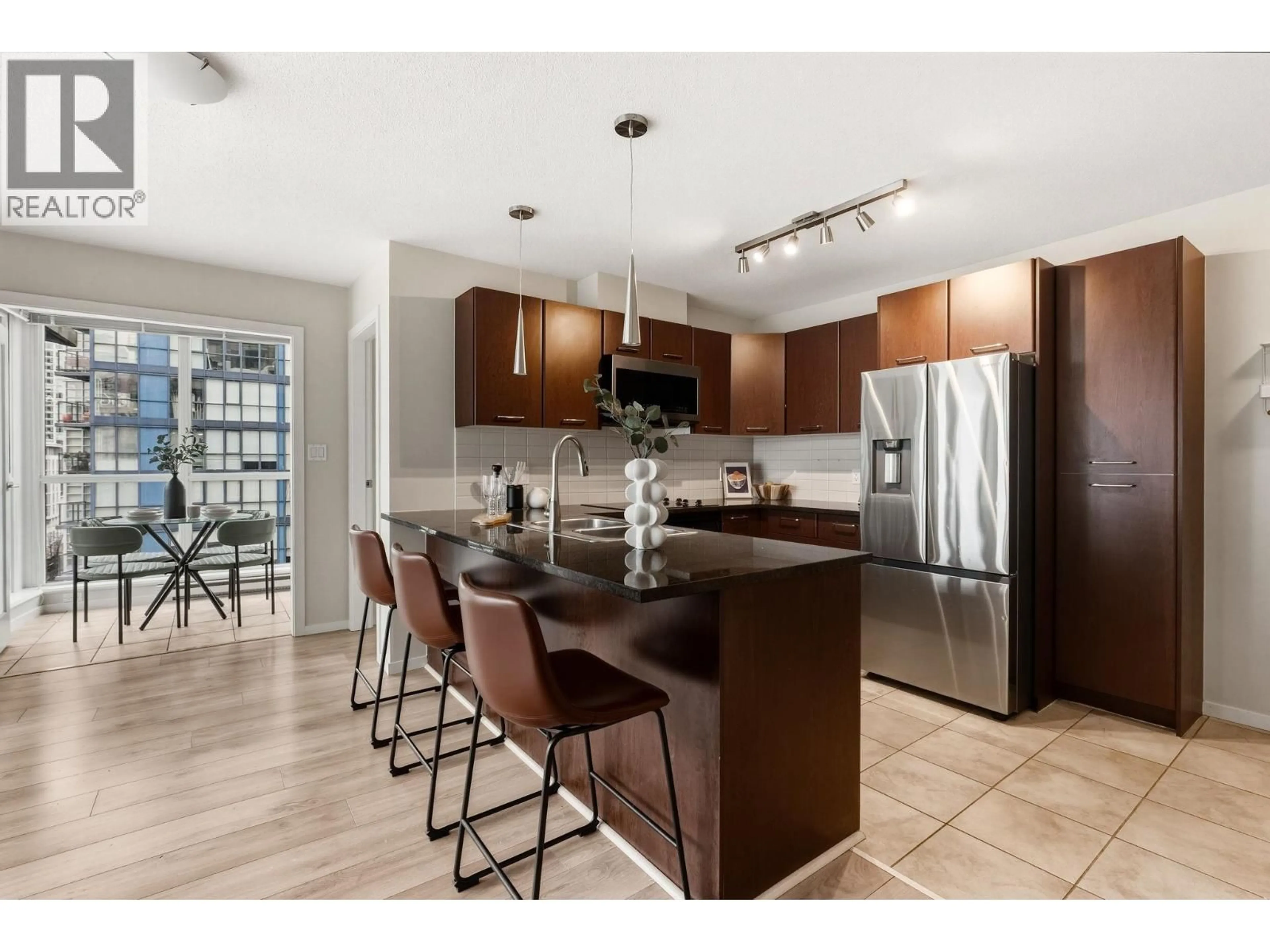 Open concept kitchen, unknown for 906 - 1155 SEYMOUR STREET, Vancouver British Columbia V6B1K2