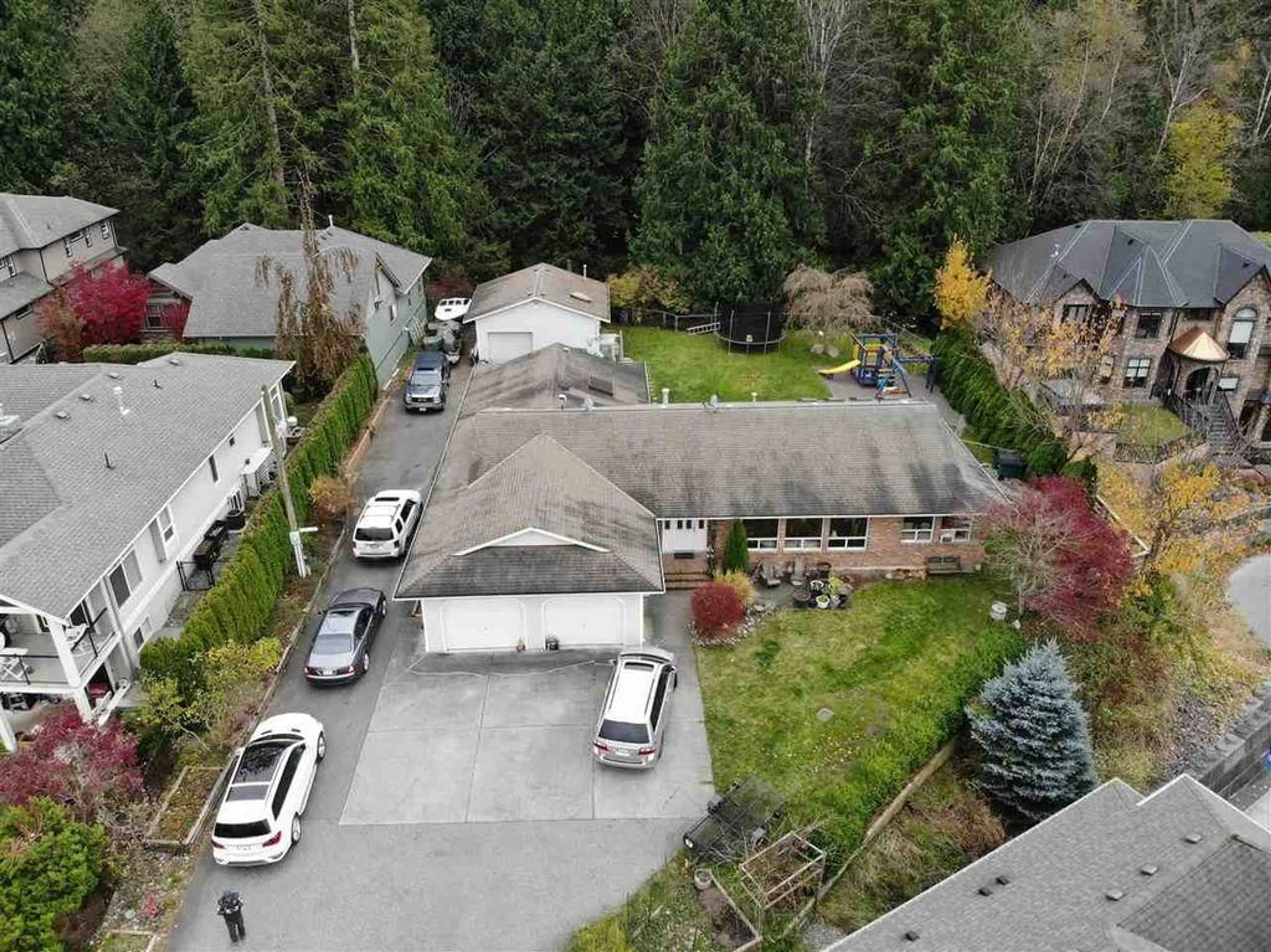 A pic from outside/outdoor area/front of a property/back of a property/a pic from drone, unknown for 46428 VALLEYVIEW ROAD, Chilliwack British Columbia V2R5M8
