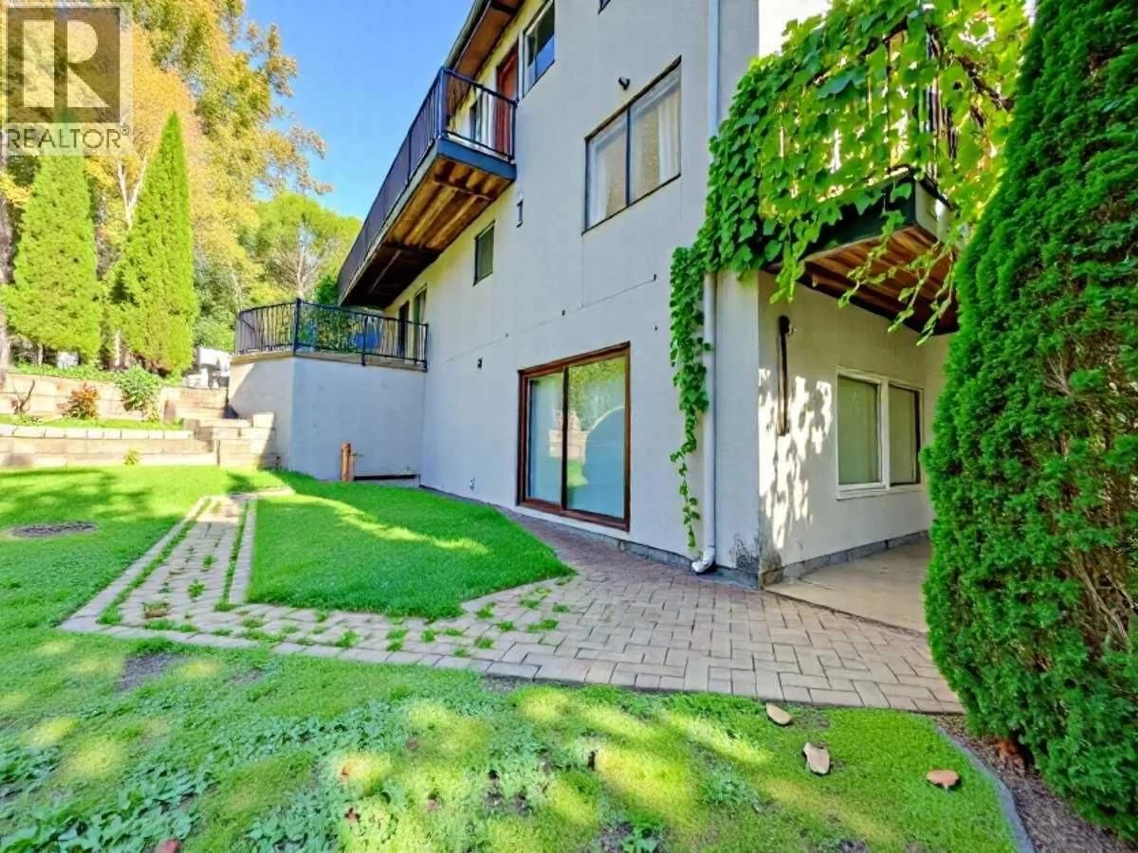 Patio, street for 1609 BEWICKE AVENUE, North Vancouver British Columbia V7M3C2