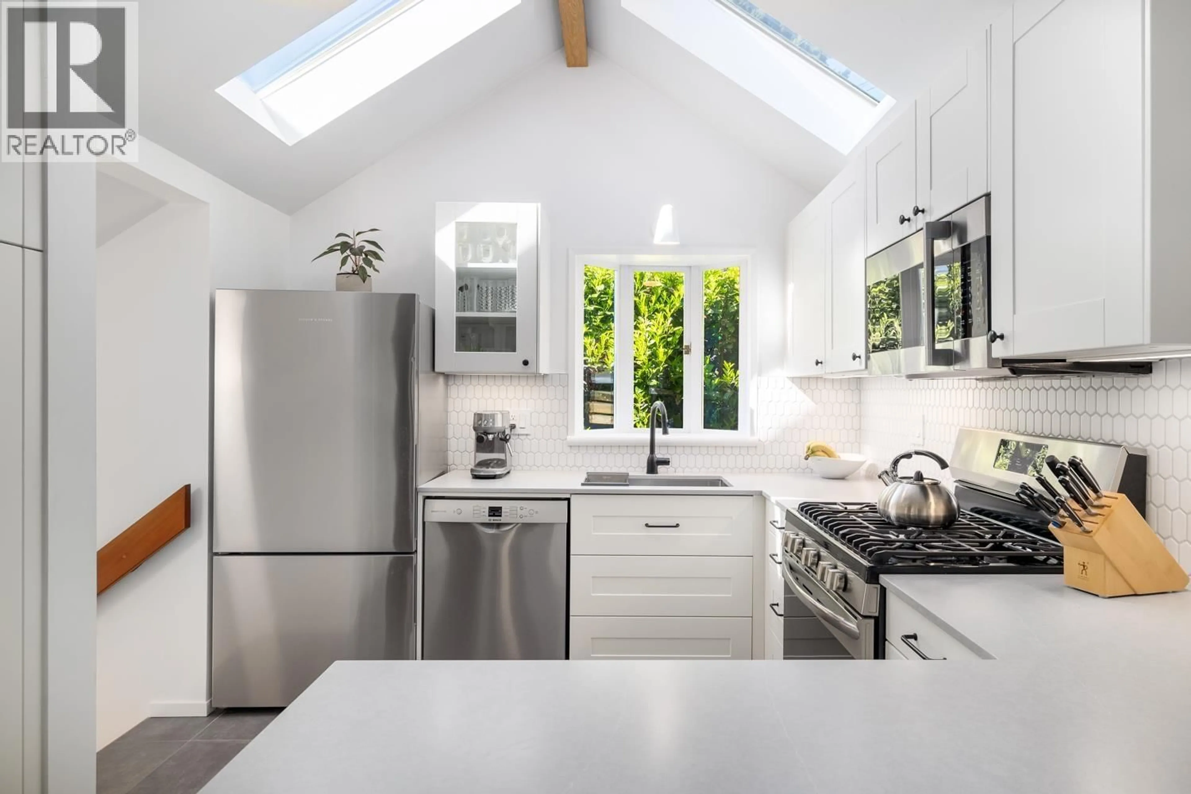 Contemporary kitchen, ceramic/tile floor for 3841 LONSDALE AVENUE, North Vancouver British Columbia V7N3K8