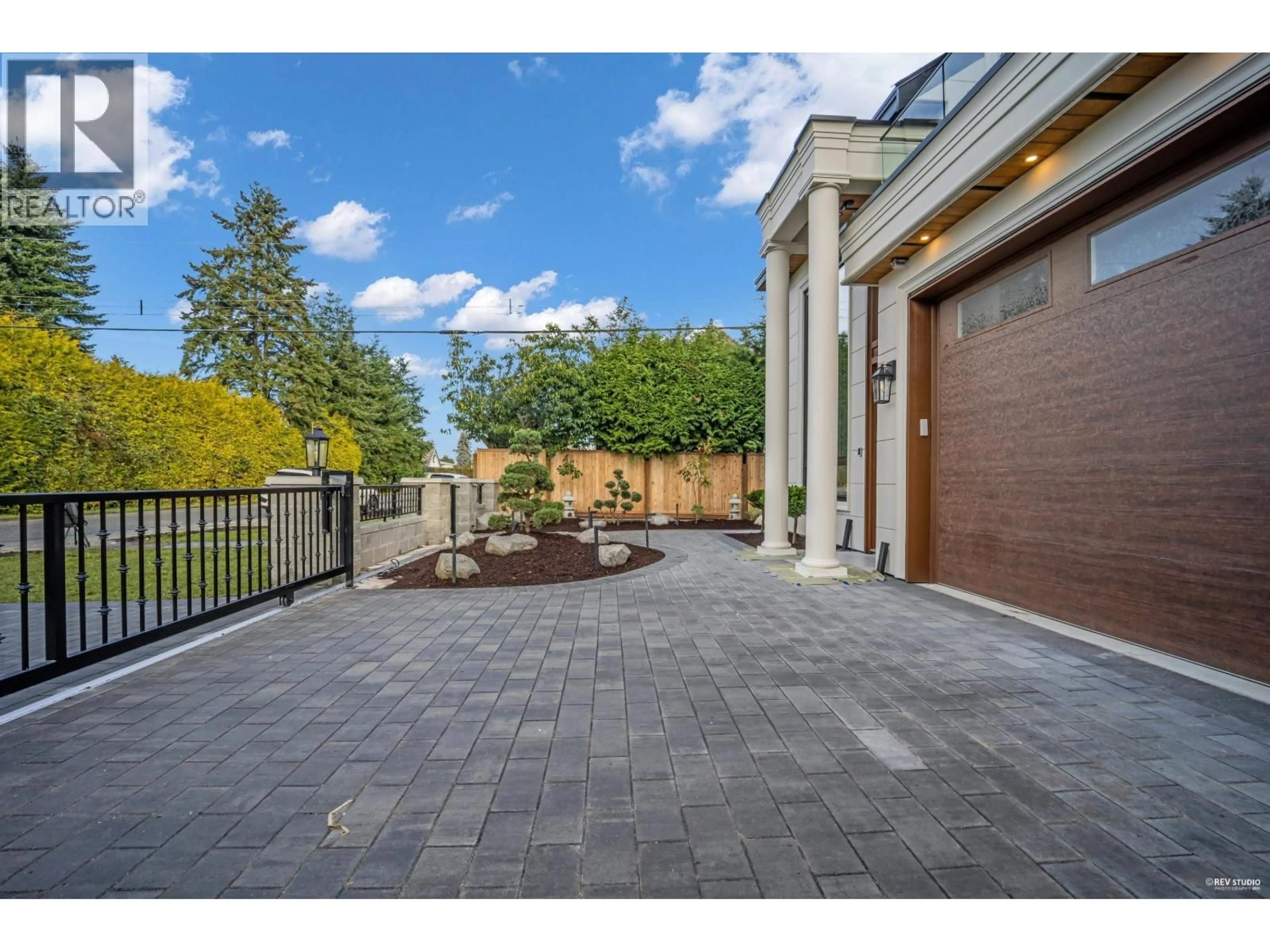 Patio, street for 8800 CARRICK ROAD, Richmond British Columbia V7C3P6