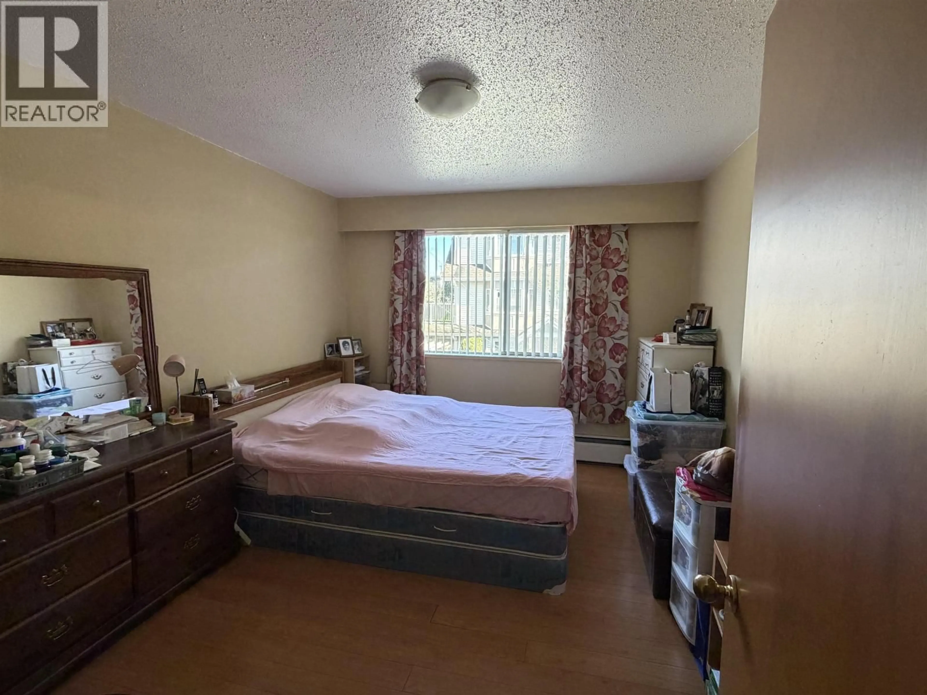 A pic of a room for 205 - 5055 IMPERIAL STREET, Burnaby British Columbia V5J1C9