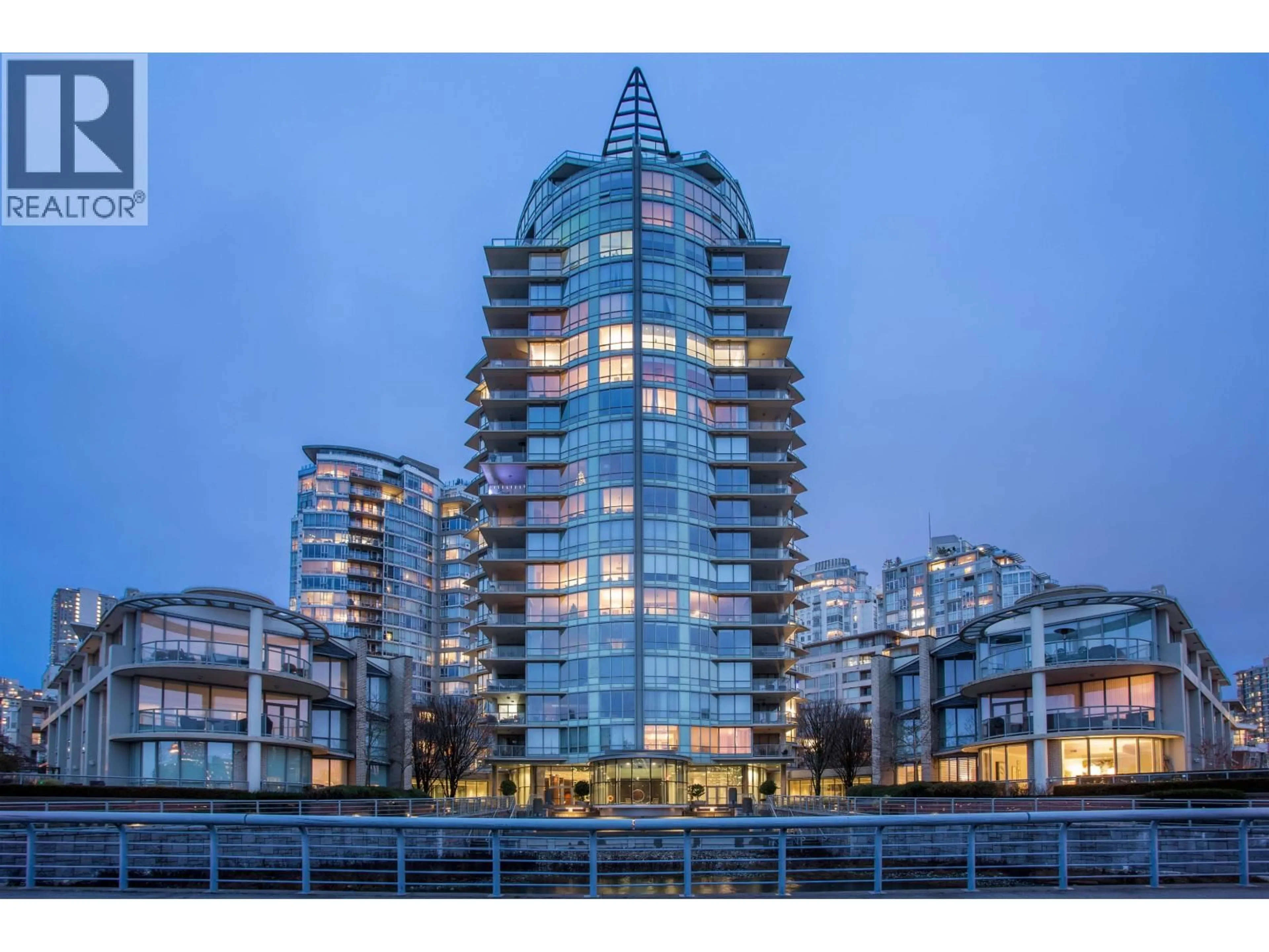Blurry image for 2005 - 1328 MARINASIDE CRESCENT, Vancouver British Columbia V6Z3B3