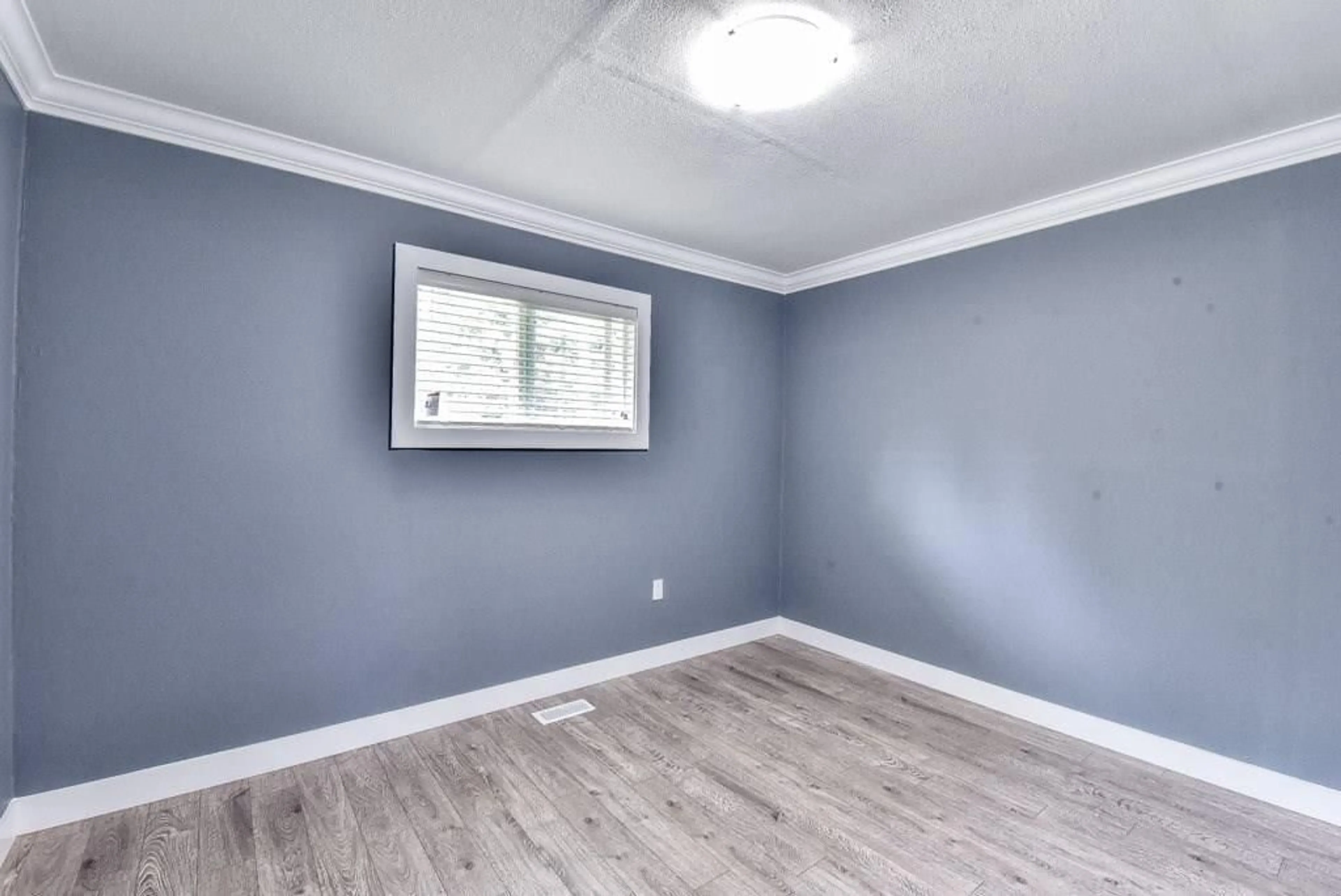 A pic of a room for 10515 138A STREET, Surrey British Columbia V3T4L2