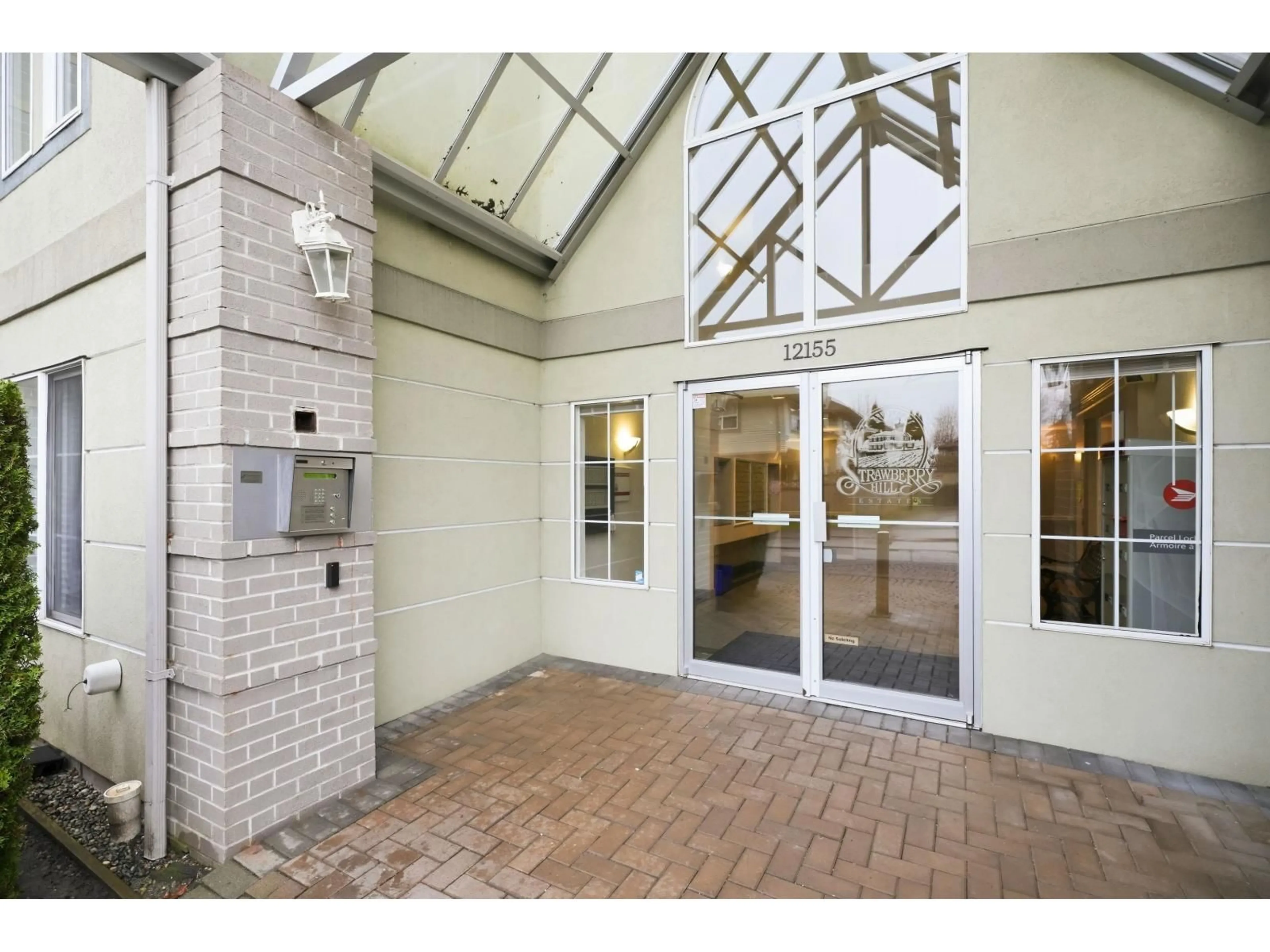 Indoor foyer for 308 - 12155 75A AVENUE, Surrey British Columbia V3W1B9