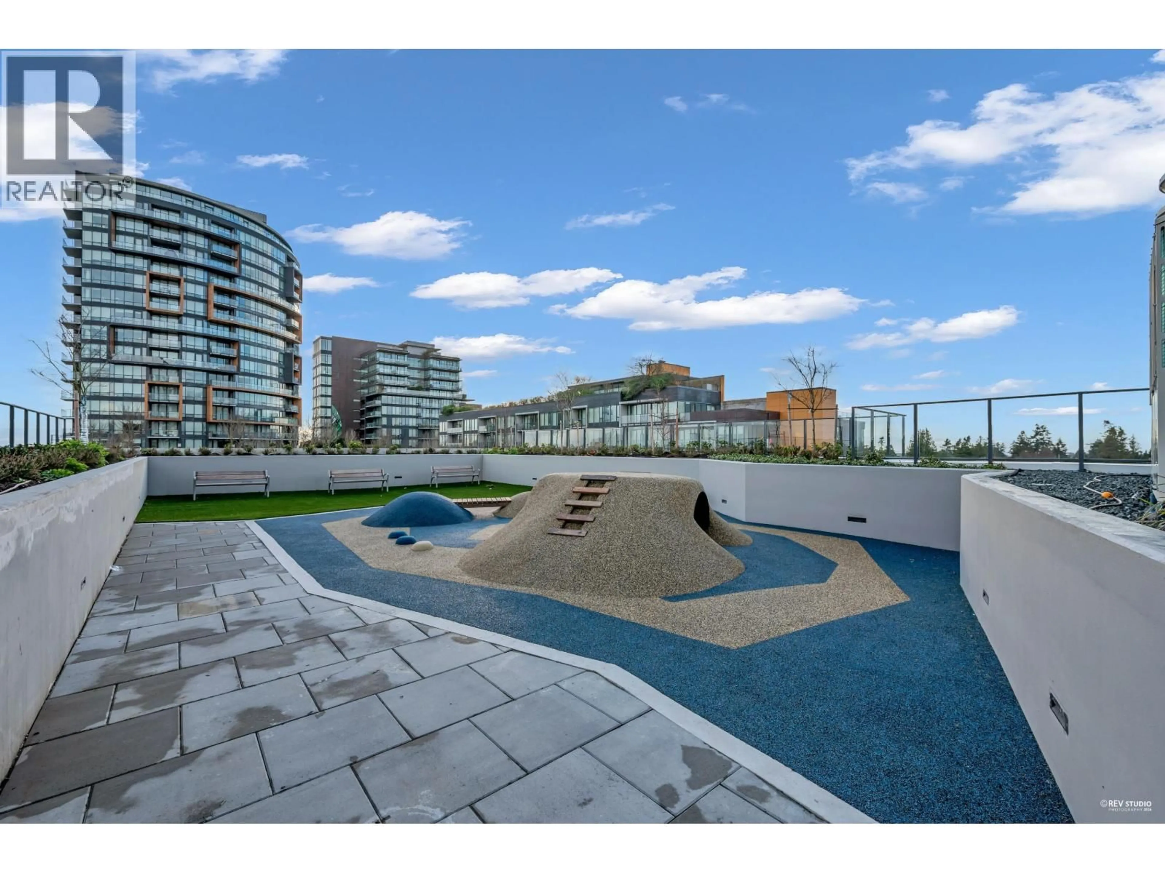 Unknown for 304 - 8415 GRANVILLE STREET, Vancouver British Columbia V6P0M2