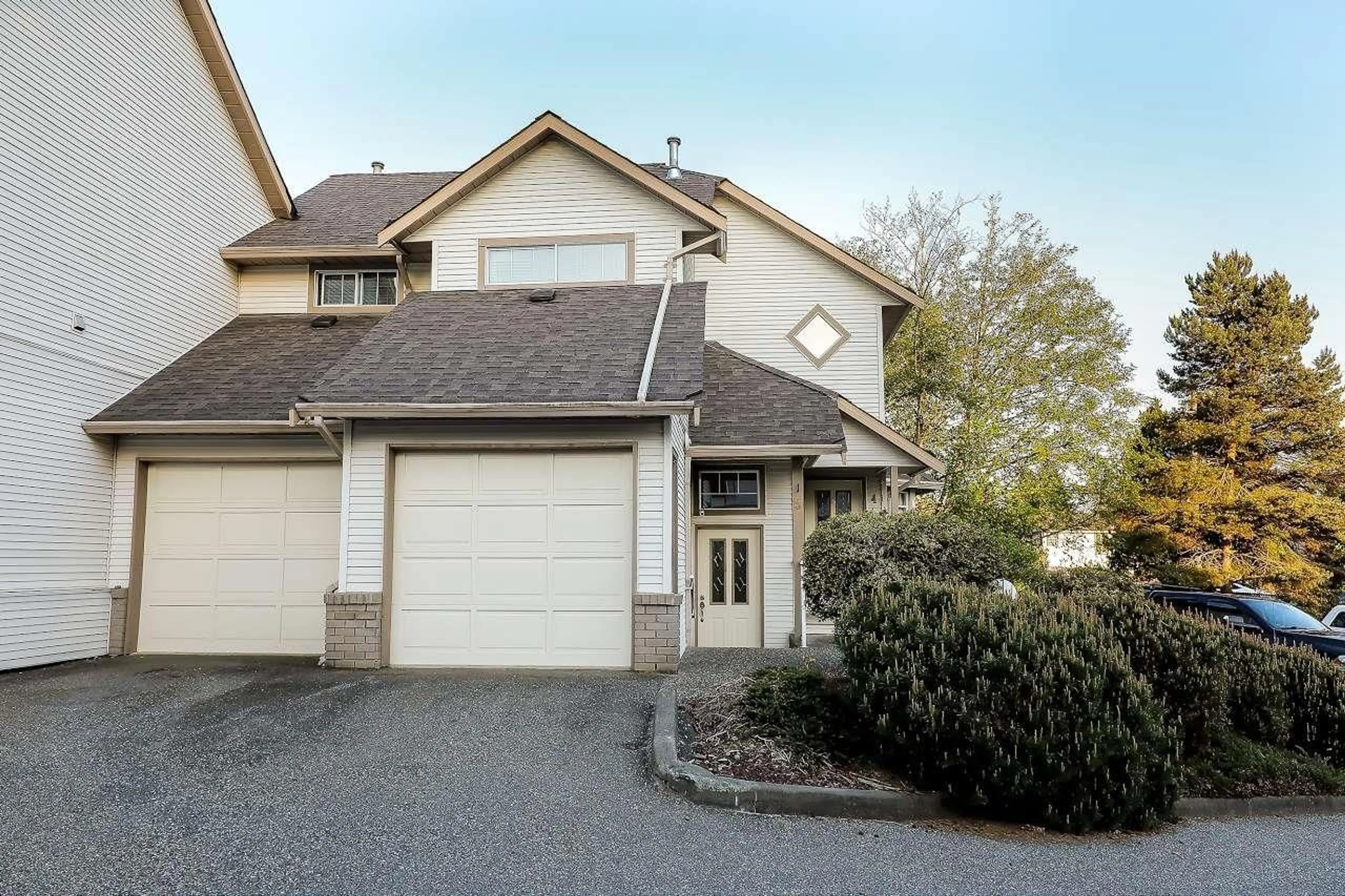 Unknown for 4 - 32311 MCRAE AVENUE, Mission British Columbia V2V4X7