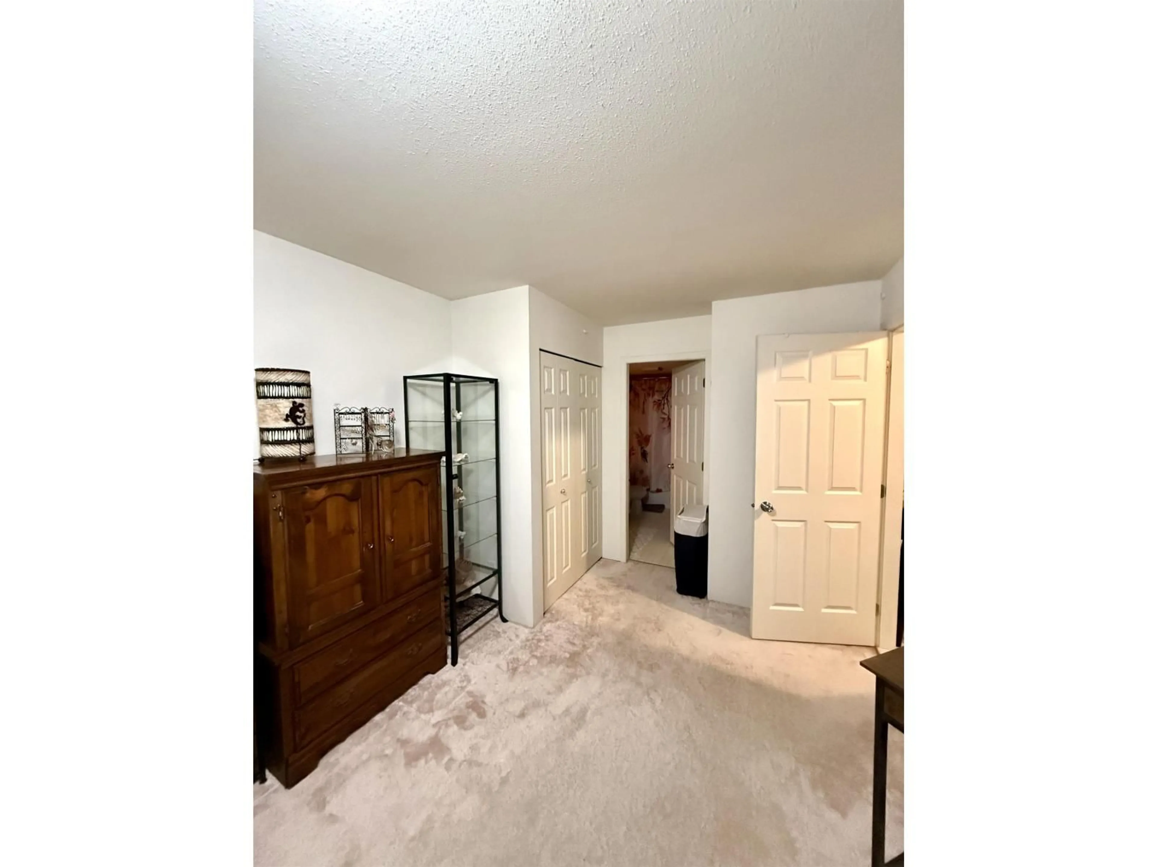 A pic of a room for 107 - 16031 82 AVENUE, Surrey British Columbia V4N0N4