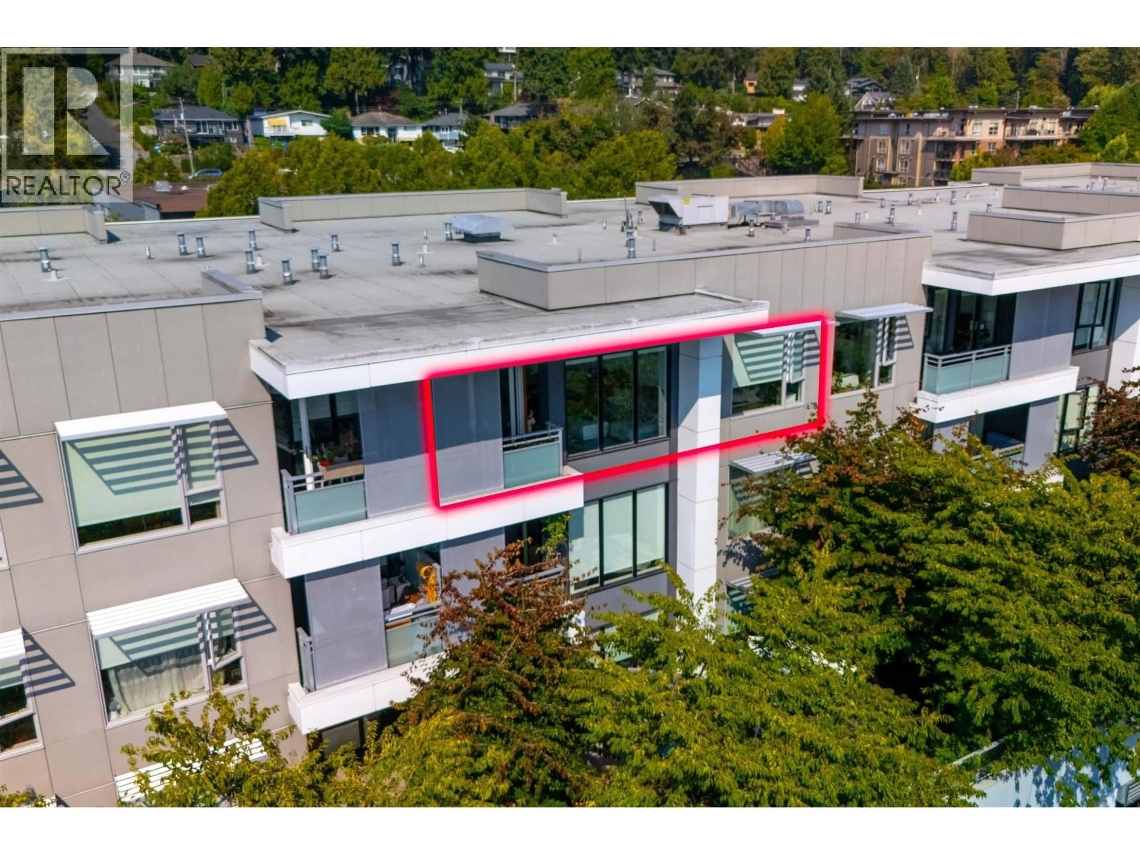 A pic from outside/outdoor area/front of a property/back of a property/a pic from drone, building for 404 - 1061 MARINE DRIVE, North Vancouver British Columbia V7P1S6