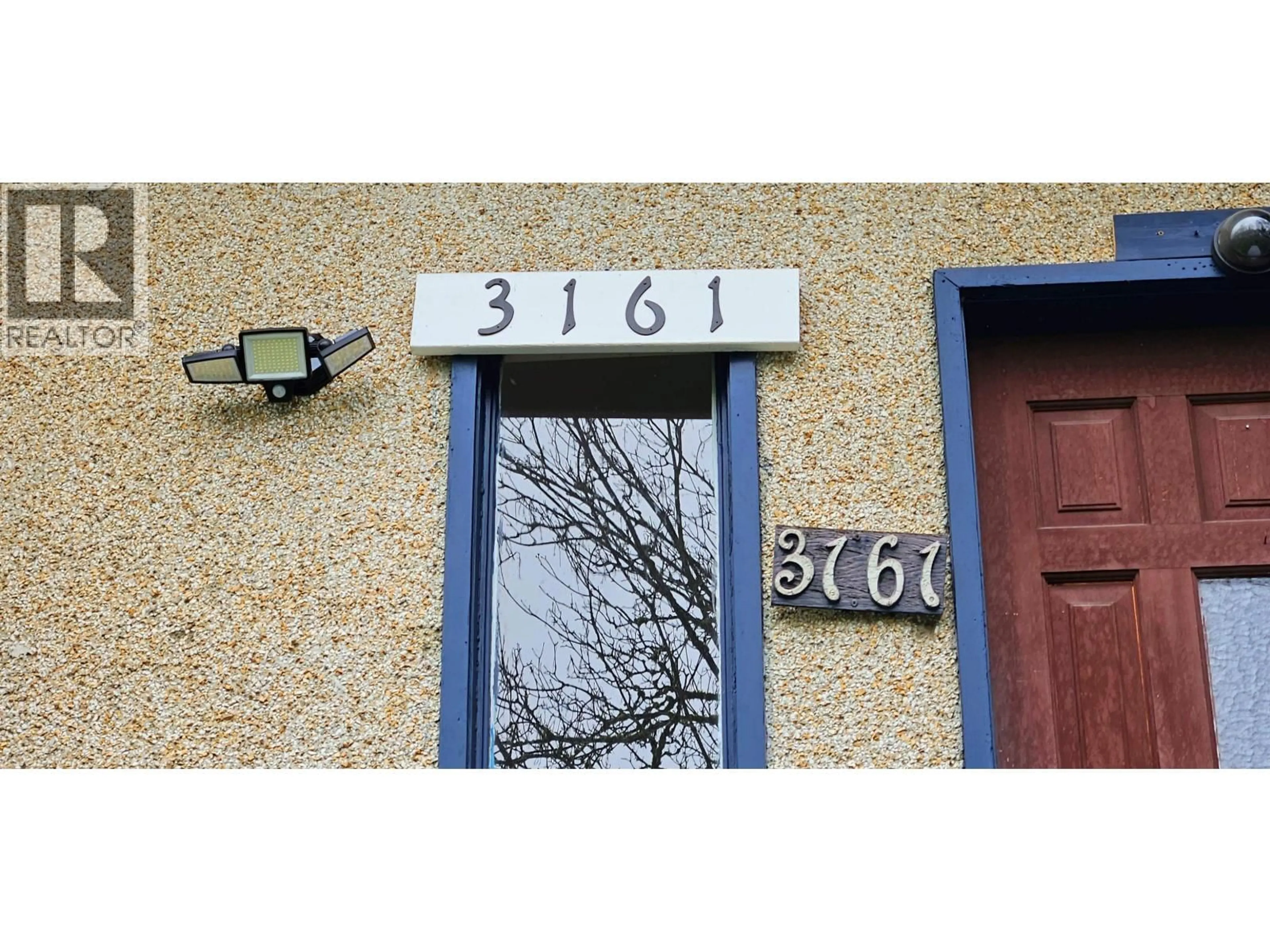 Indoor entryway for 3161 6TH AVENUE, Vancouver British Columbia V6K1X5