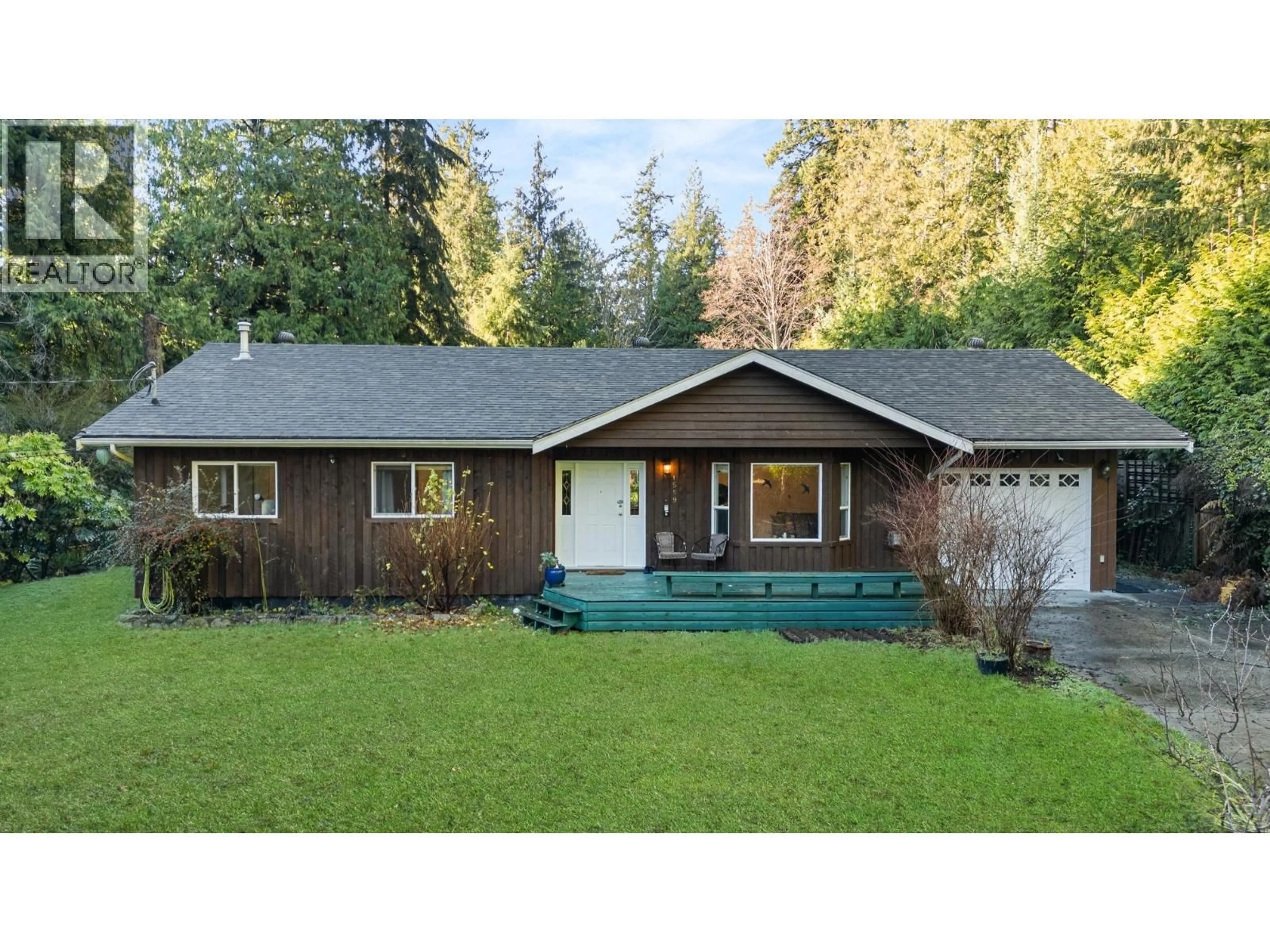 Home with vinyl exterior material, unknown for 1559 PARK AVENUE, Roberts Creek British Columbia V0N2W2