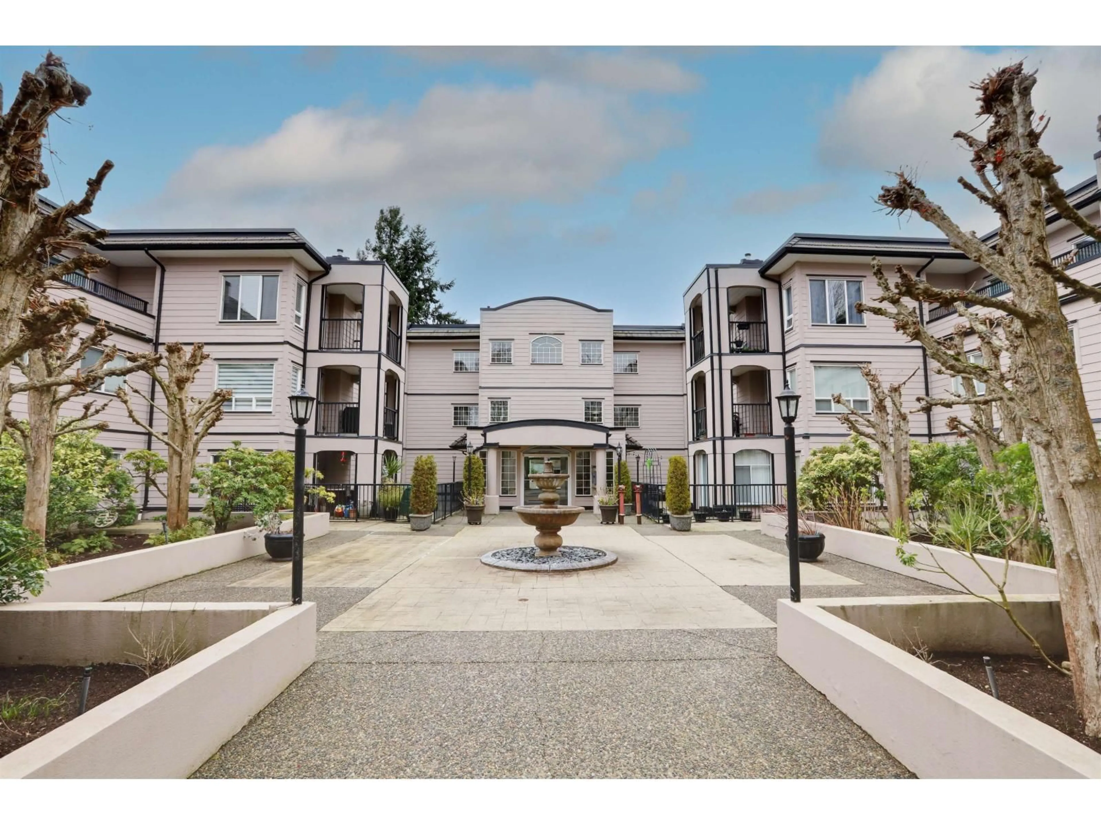 Unknown for 204 - 1533 BEST STREET, White Rock British Columbia V4B4E9