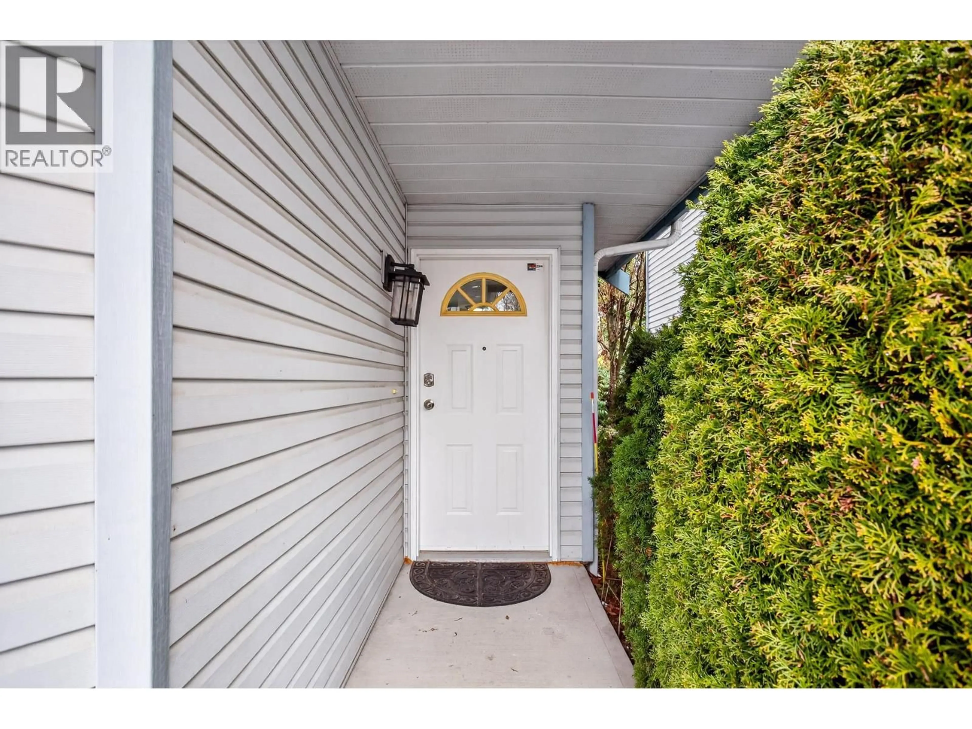 Indoor entryway for 40 - 1355 CITADEL DRIVE, Port Coquitlam British Columbia V3C5X6