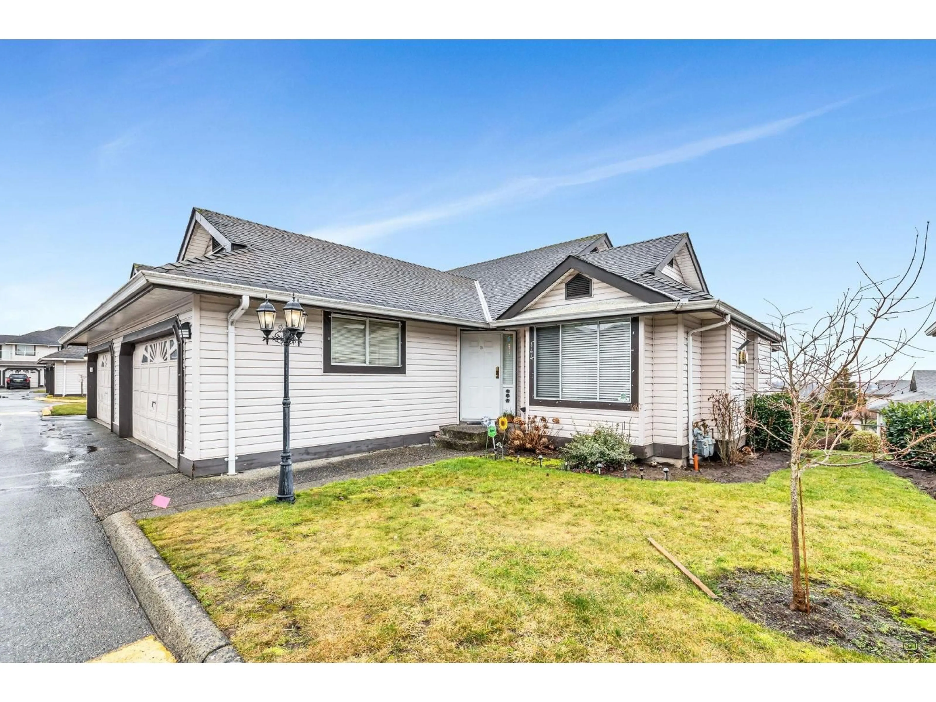 Home with vinyl exterior material, street for 144 - 3080 TOWNLINE ROAD ROAD, Abbotsford British Columbia V2T5M2