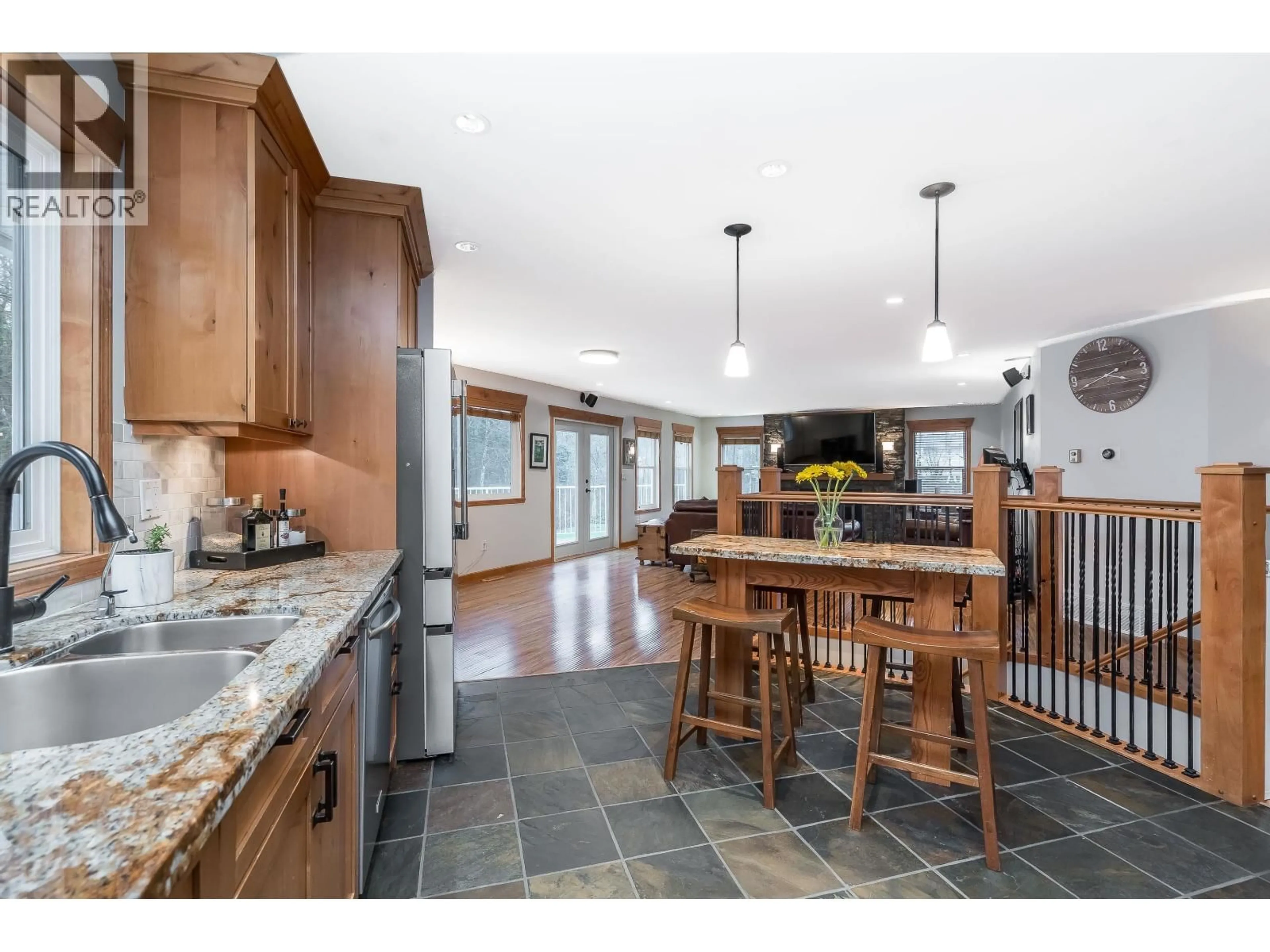 Open concept kitchen, ceramic/tile floor for 25700 116 AVENUE, Maple Ridge British Columbia V4R1Z6