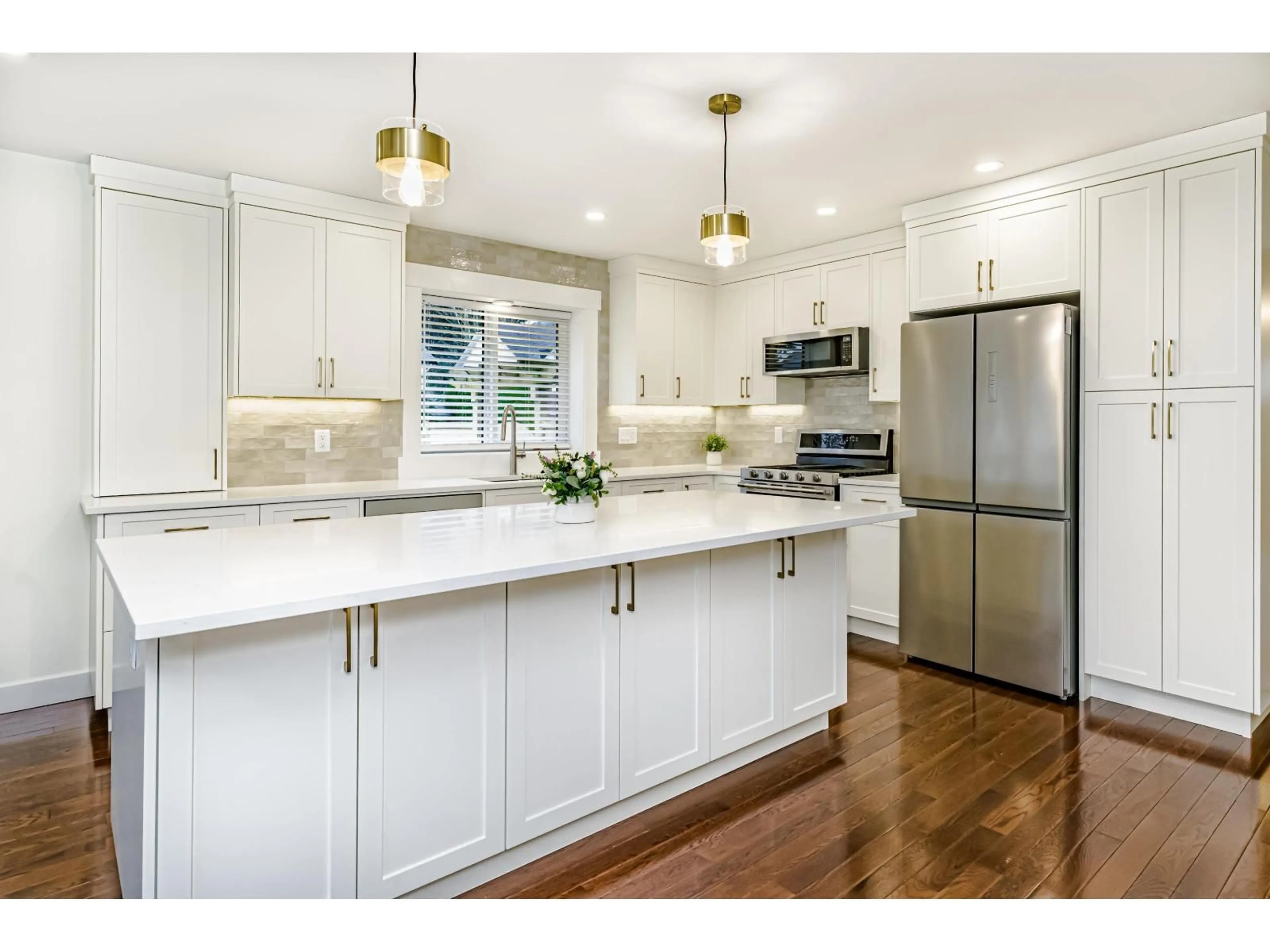 Unknown for 45169 CUMBERLAND AVENUE, Chilliwack British Columbia V2R3E5