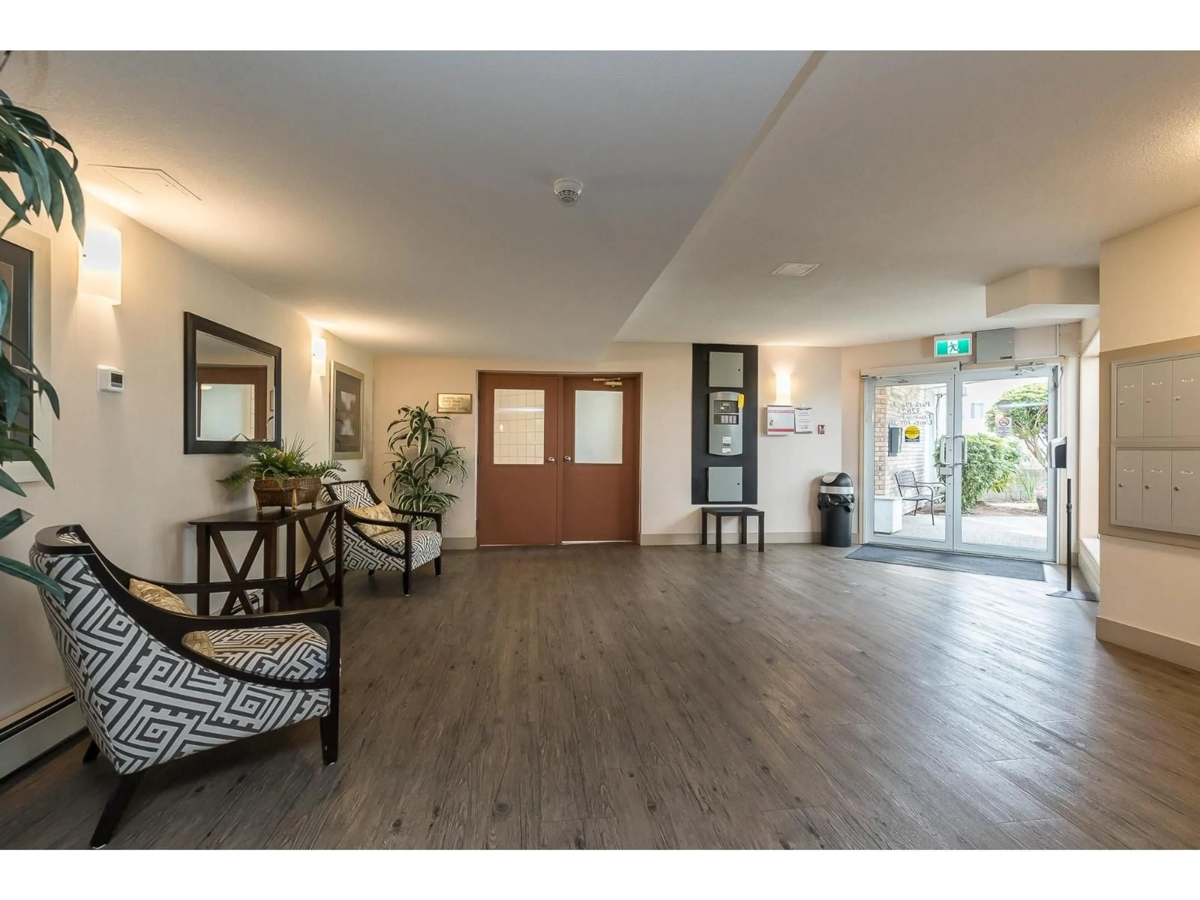 Indoor foyer for 307 - 32823 LANDEAU PLACE, Abbotsford British Columbia V2S6S6