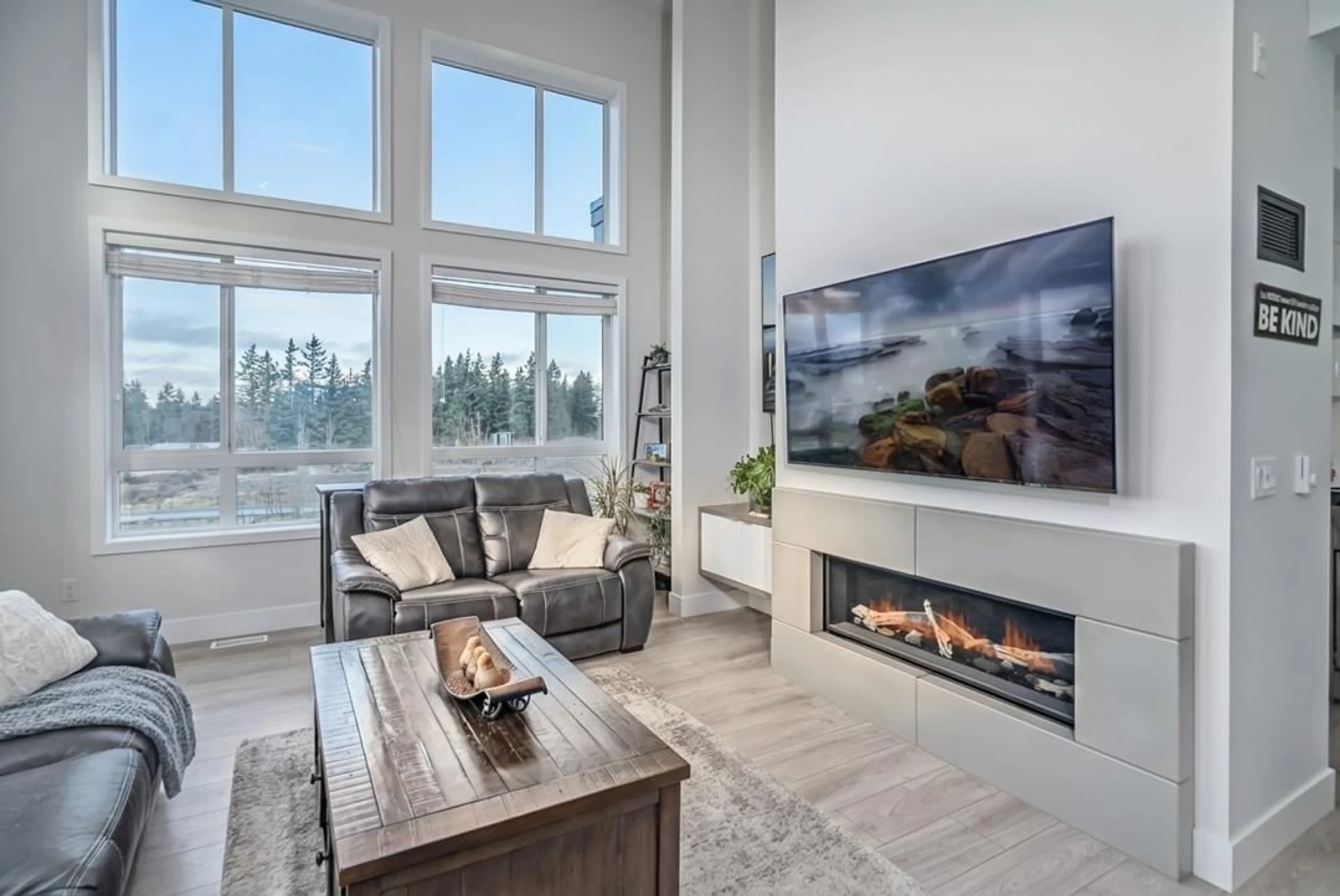 Living room with furniture, unknown for 602 - 45500 MARKET WAY, Chilliwack British Columbia V2R6G5