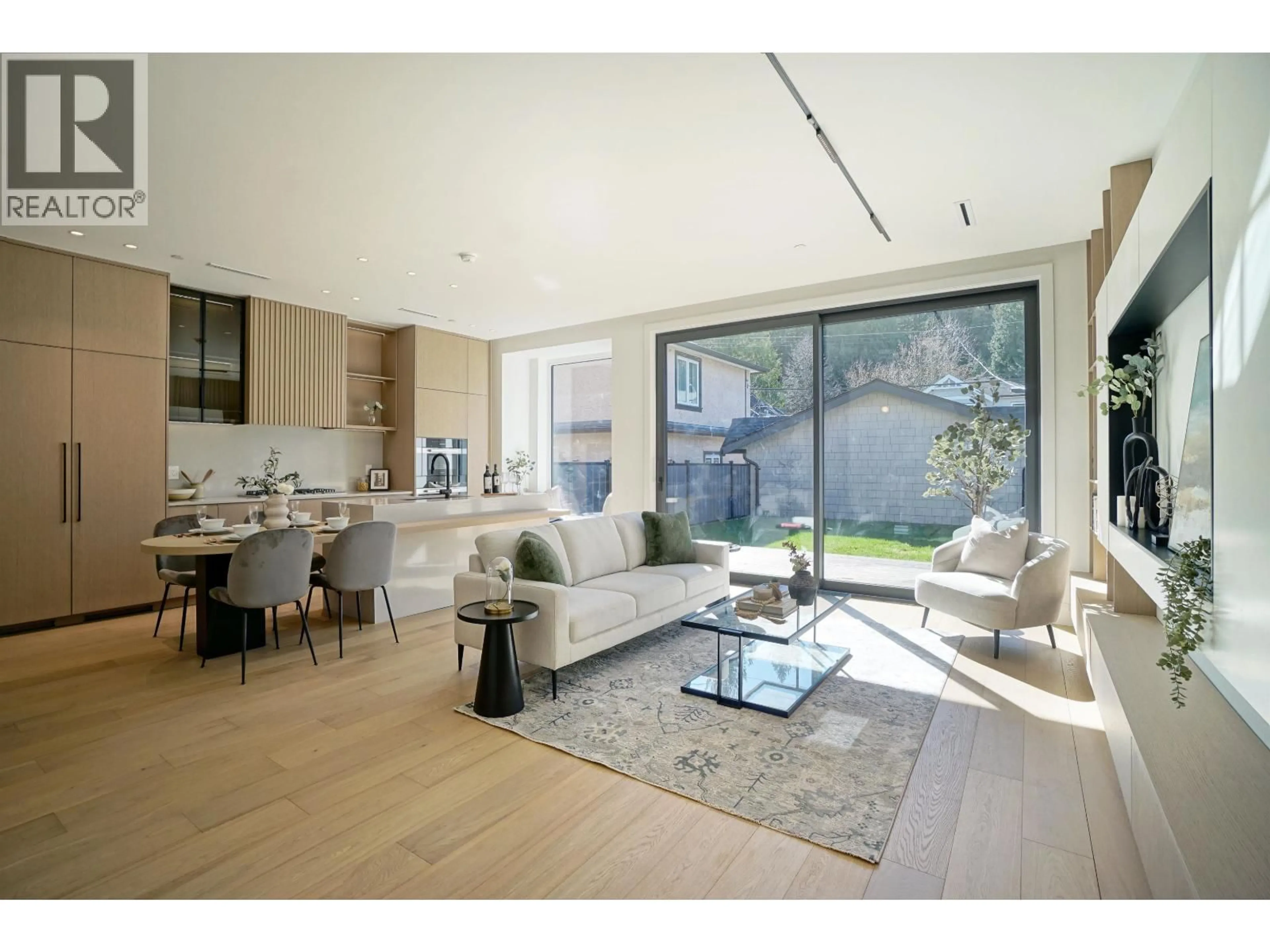 Living room with furniture, unknown for 2 - 4634 15TH AVENUE, Vancouver British Columbia V6R3B6