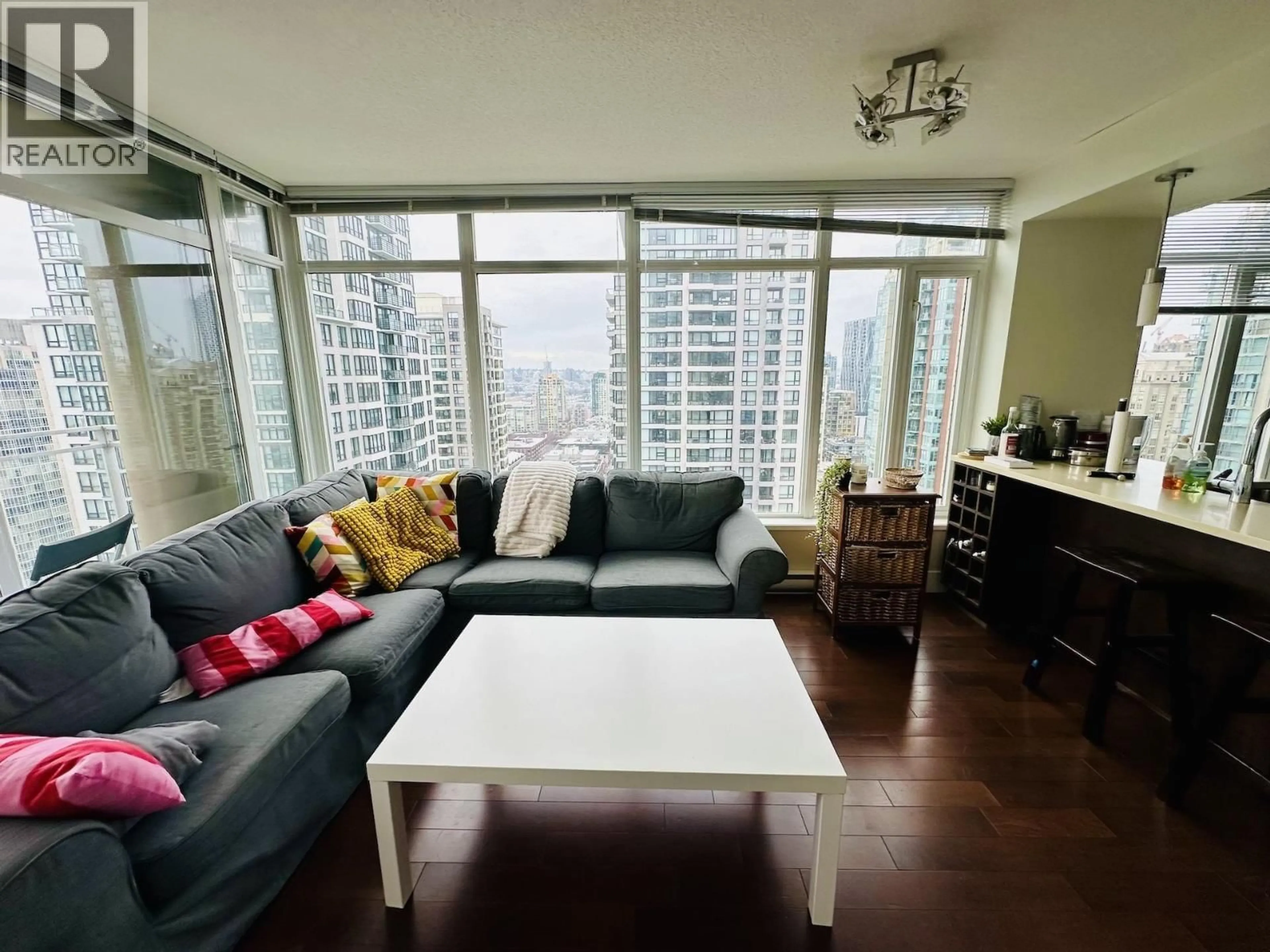 Living room with furniture, wood/laminate floor for 2407 - 888 HOMER STREET, Vancouver British Columbia V6B0H7