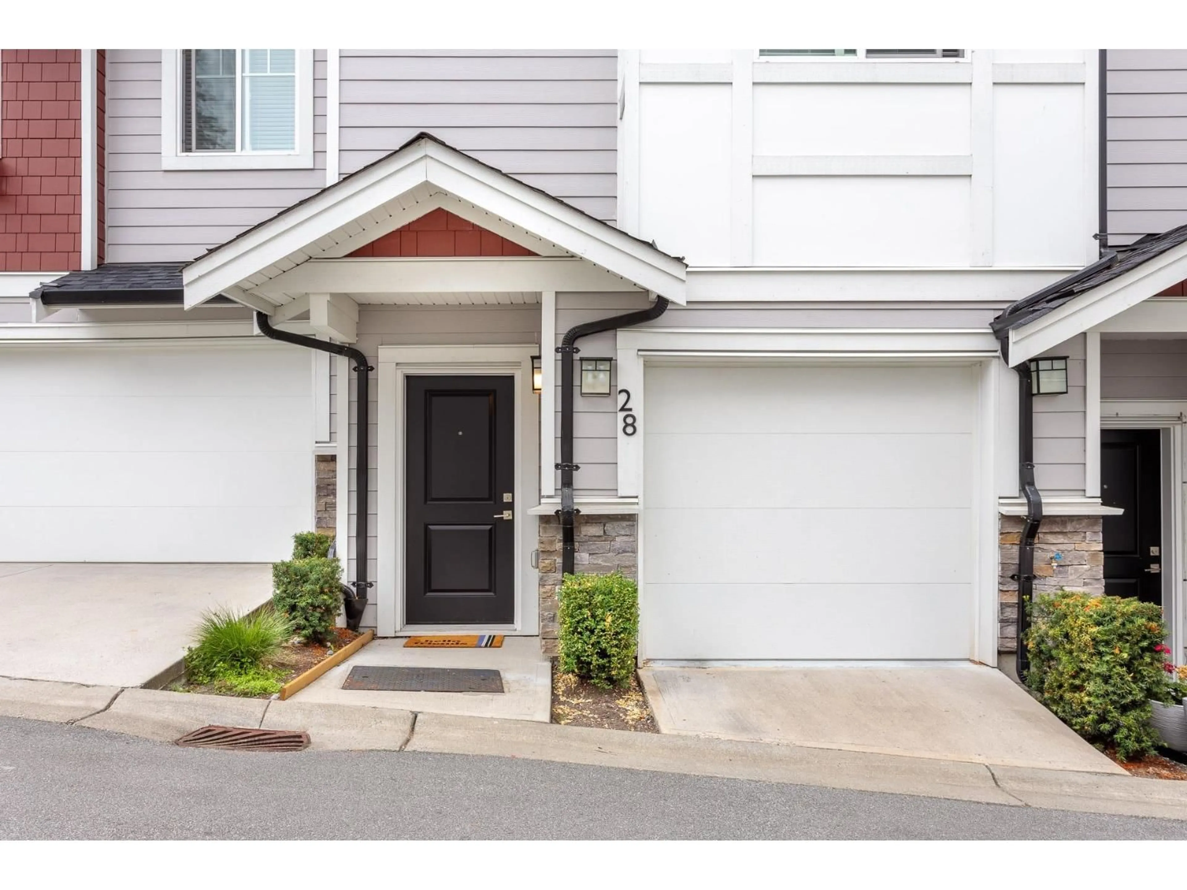 Home with vinyl exterior material, street for 28 - 6188 141 STREET, Surrey British Columbia V3X0J7